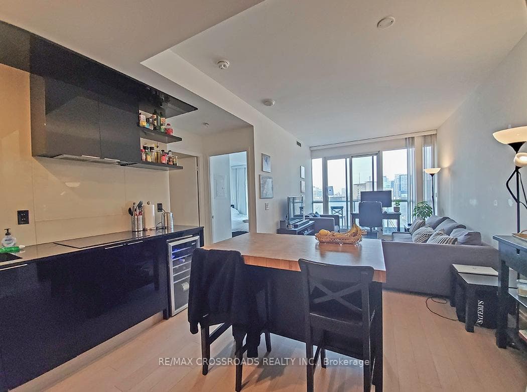 70 Temperance Street Unit 2916 photo 2