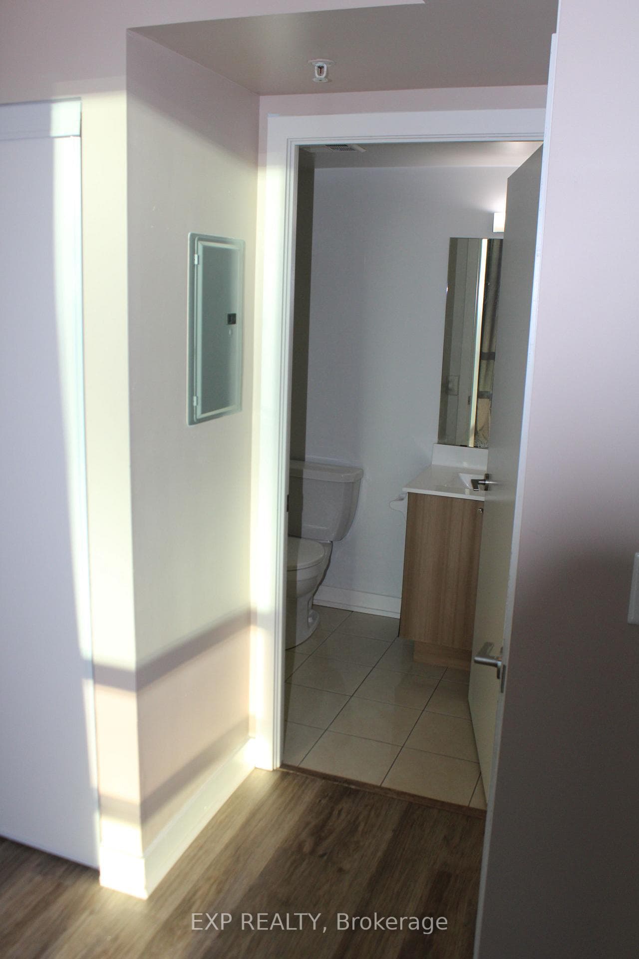 5740 Yonge Street Unit 1407 photo 8