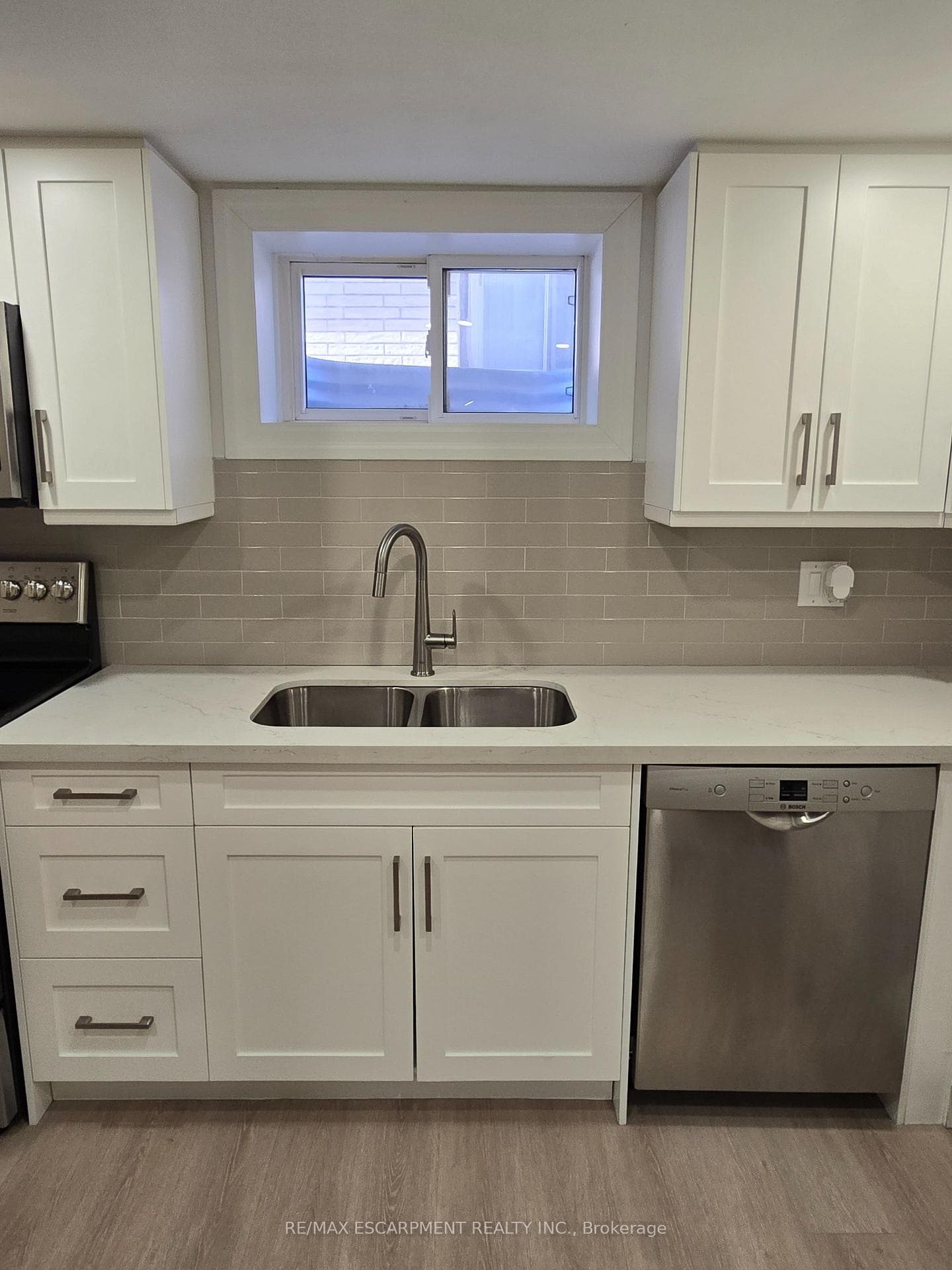 60 Nugent Drive photo 13