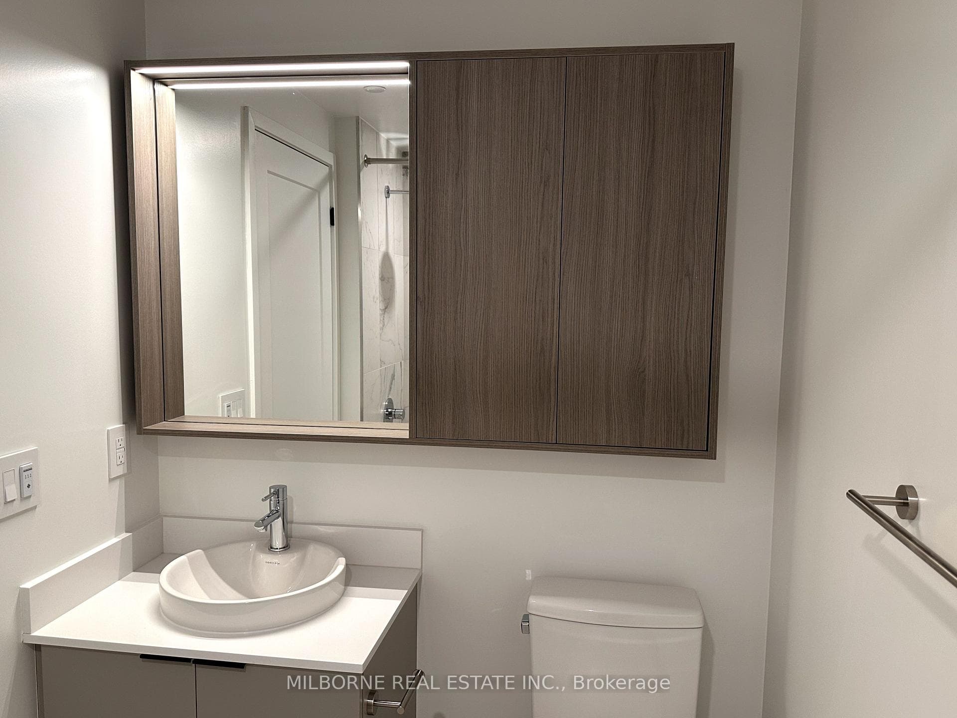 73 Broadway Avenue Unit 203 photo 12