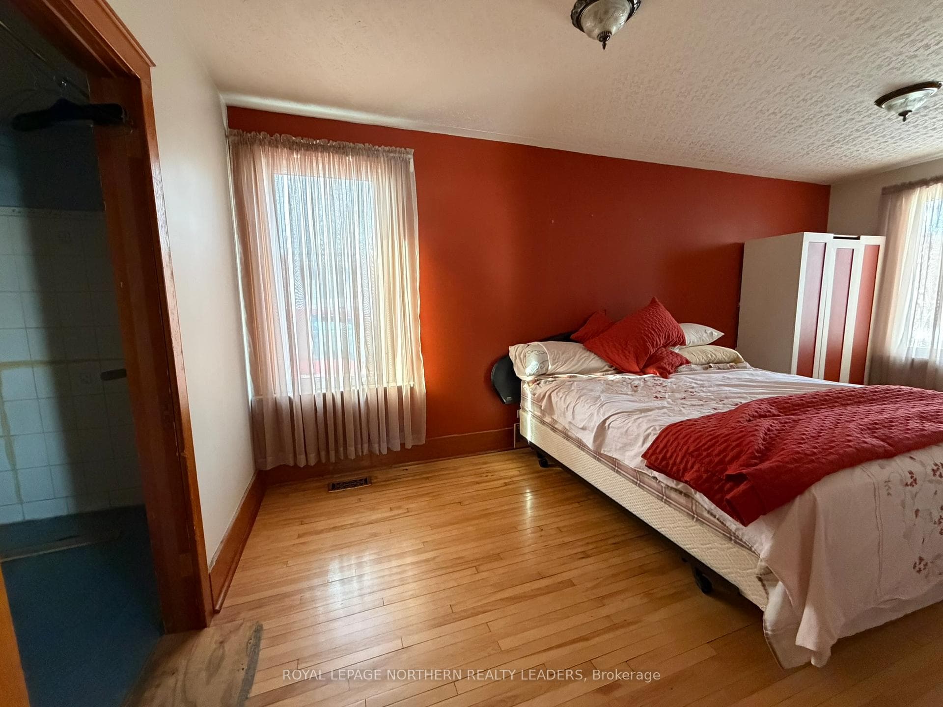 277 Wilson Avenue photo 17