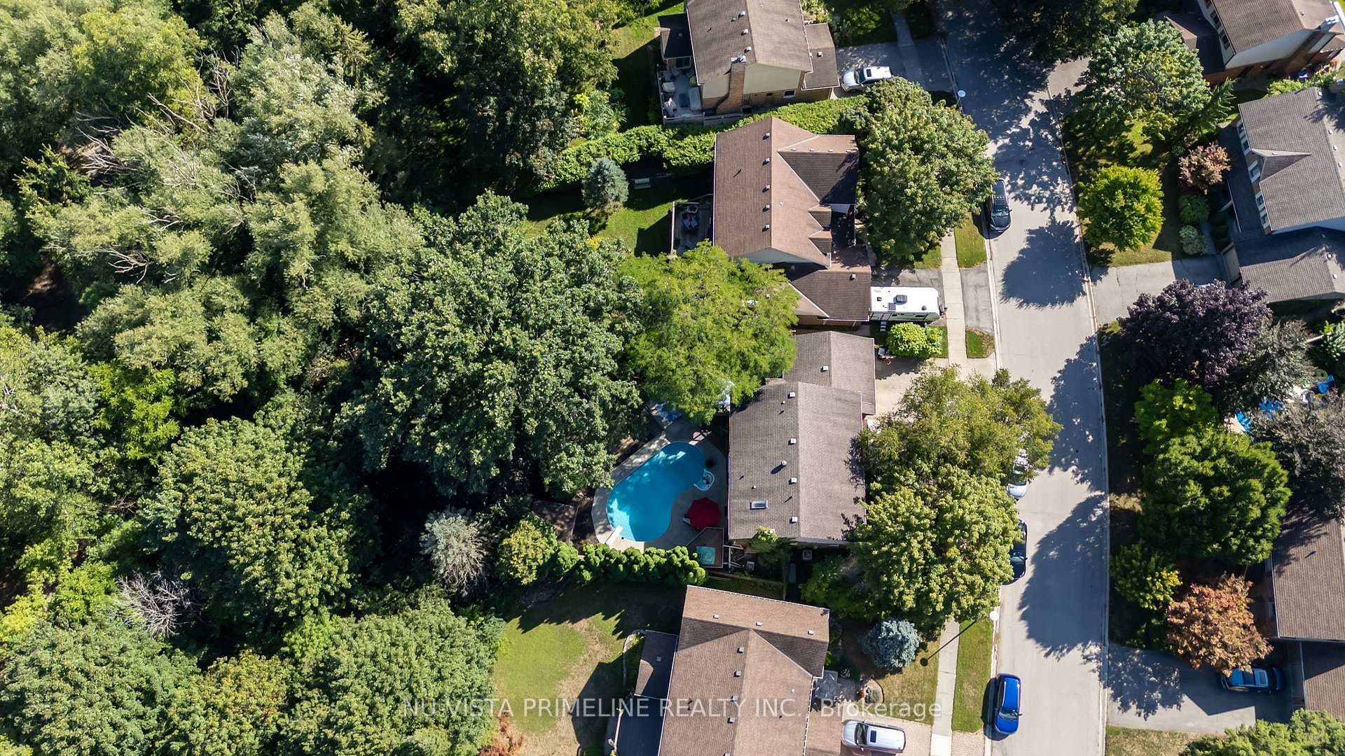 50 Meridene Crescent photo 6
