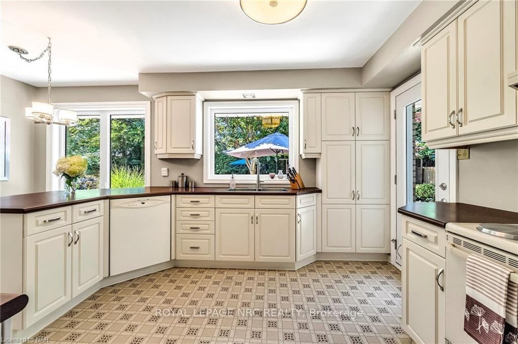 1539 Winslow Road photo 19