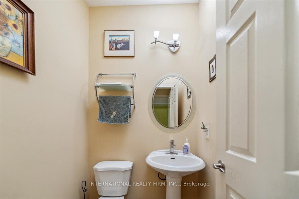 167 GATWICK Drive photo 37