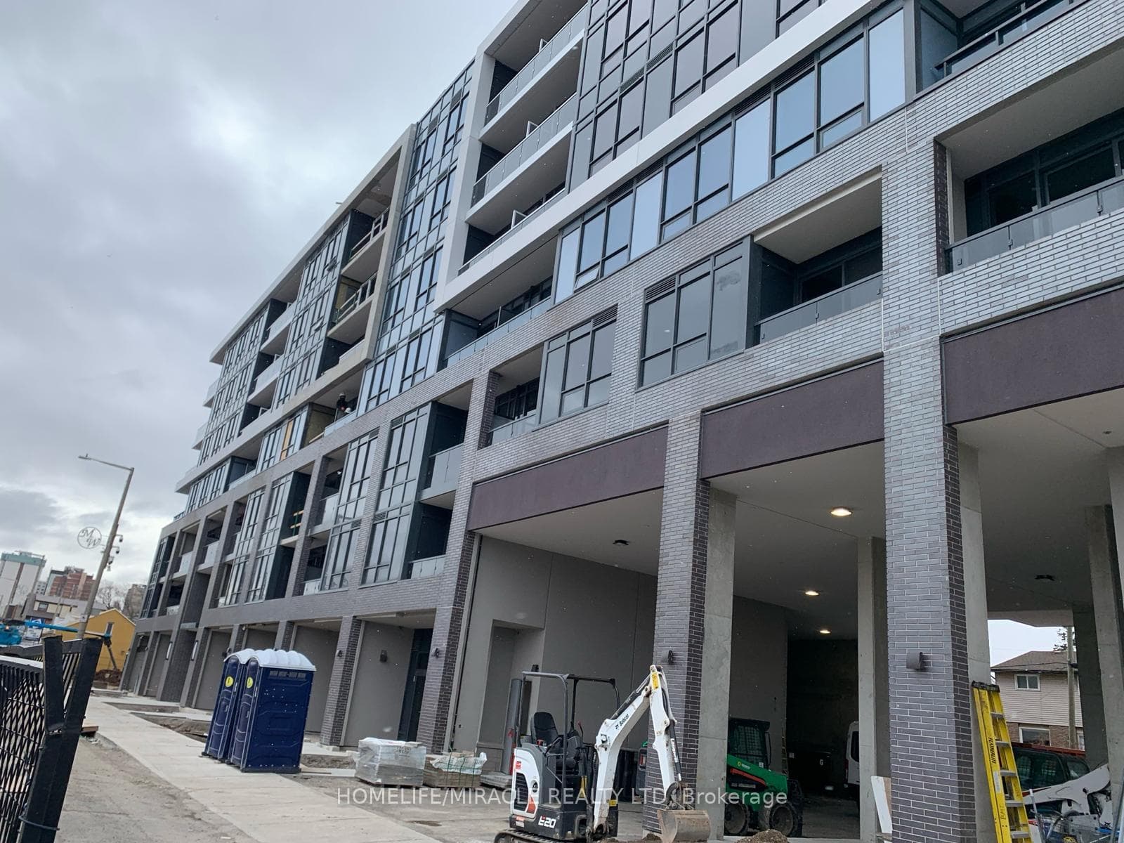 415 Main Street Unit 207 photo 2