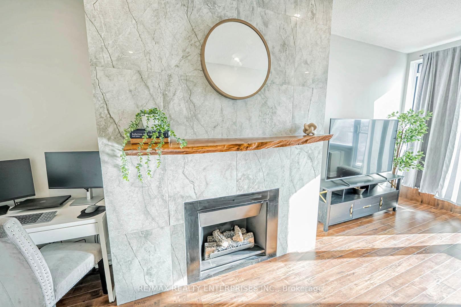 20 Speers Road Unit PH02 photo 6