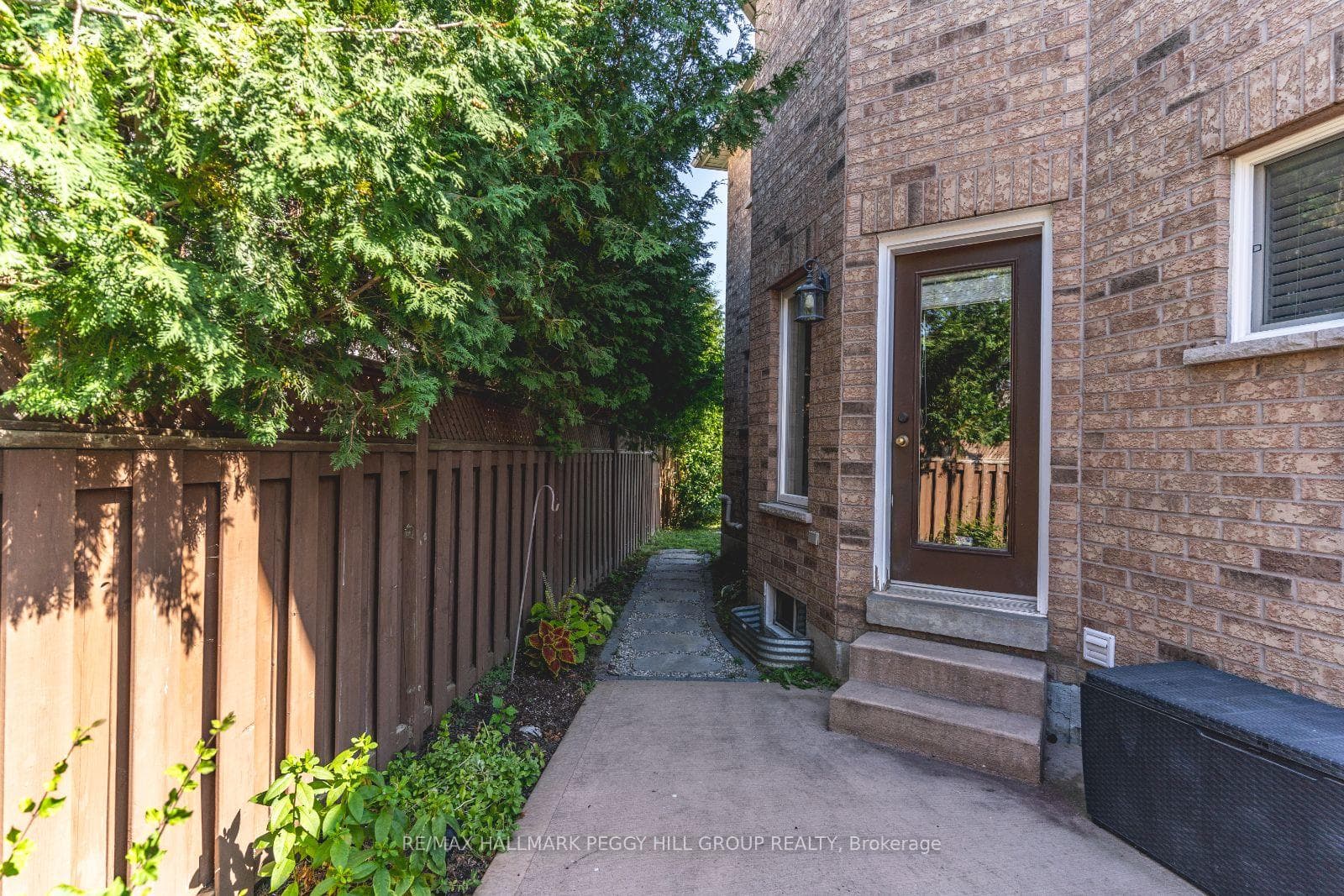 20 Hemlock Court photo 18