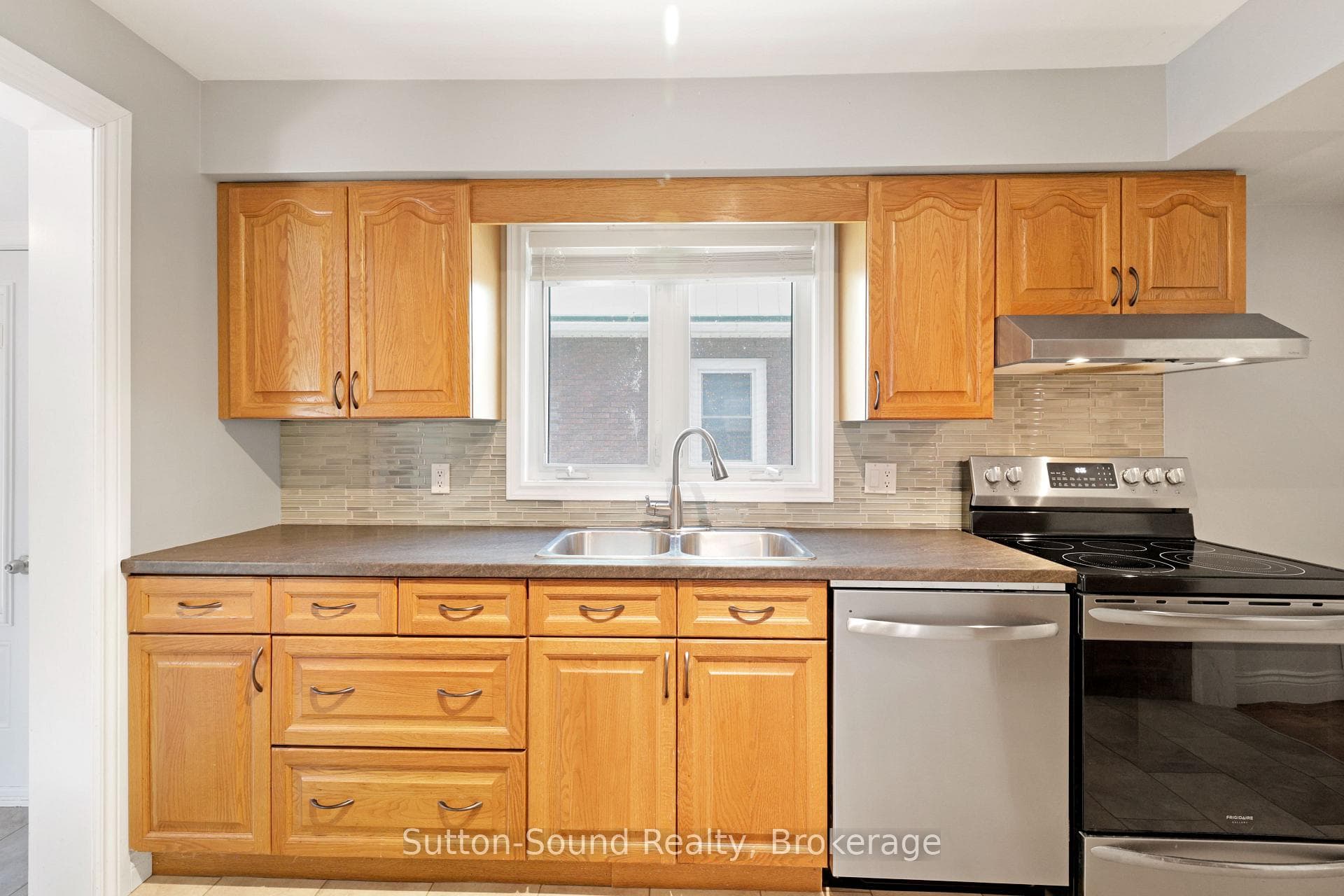 1540 5th Avenue photo 16