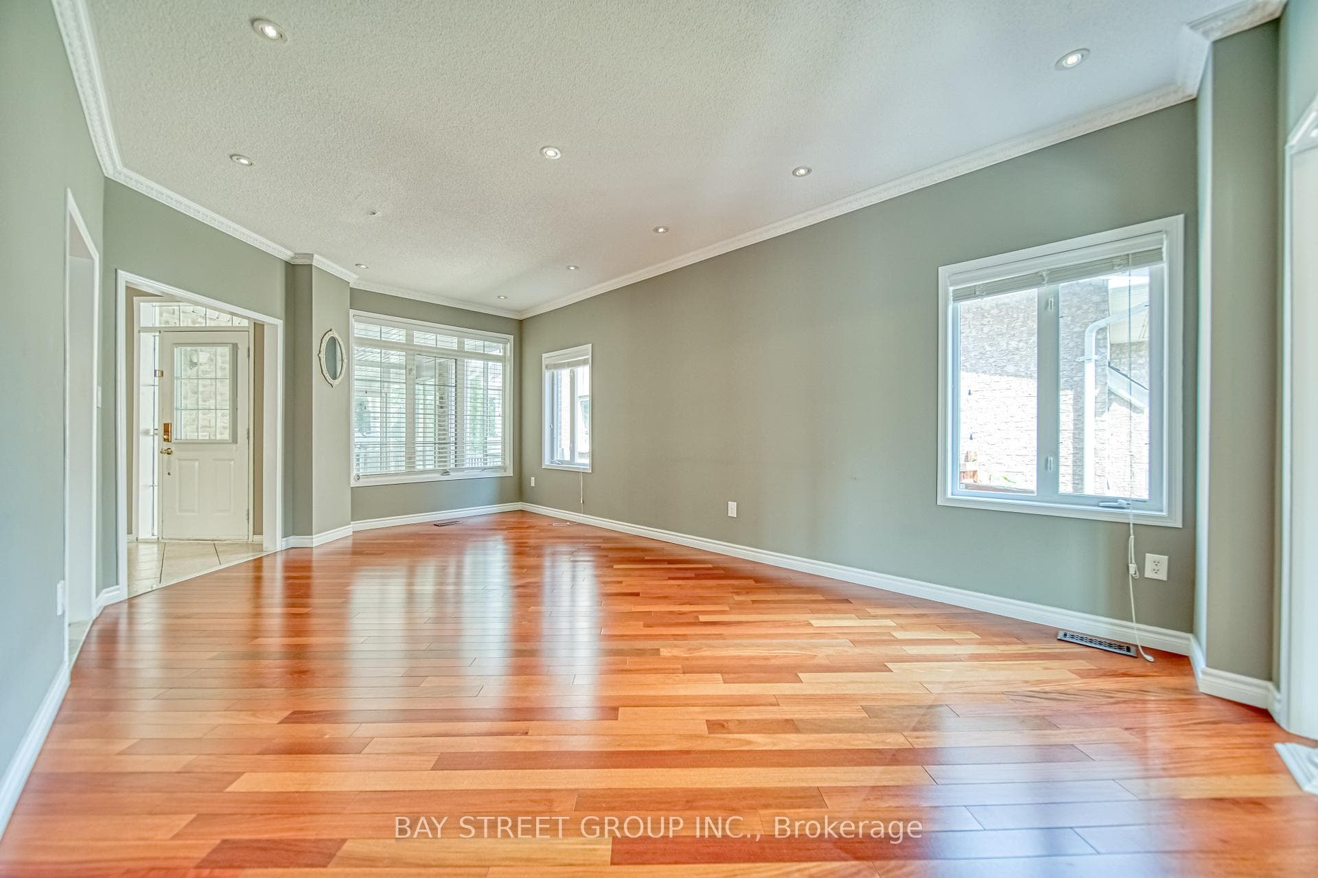 77 Weatherill Road photo 8