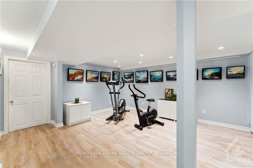 42 RIDGEBURN Gate photo 25