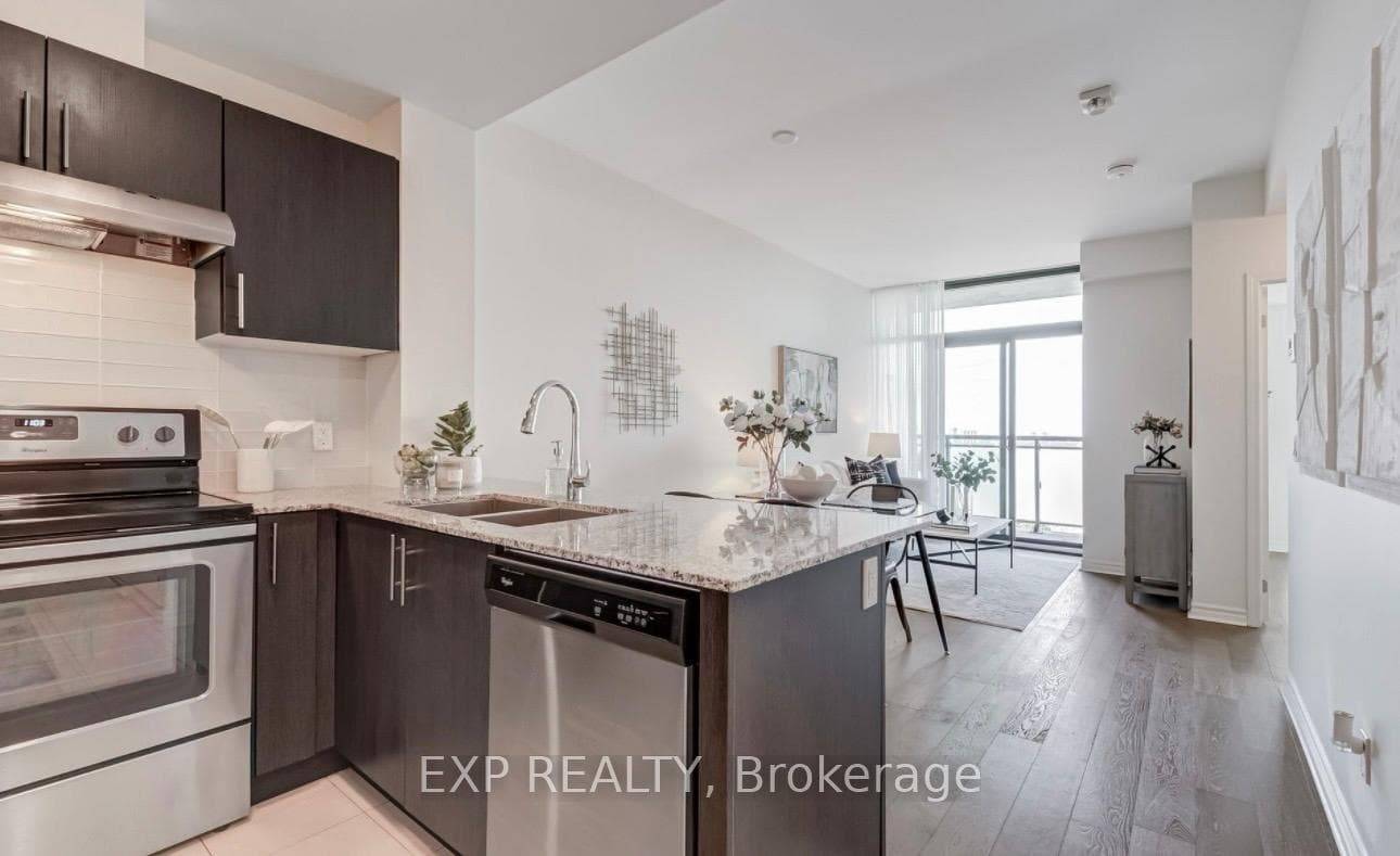 2522 Keele Street Unit 704 photo 6