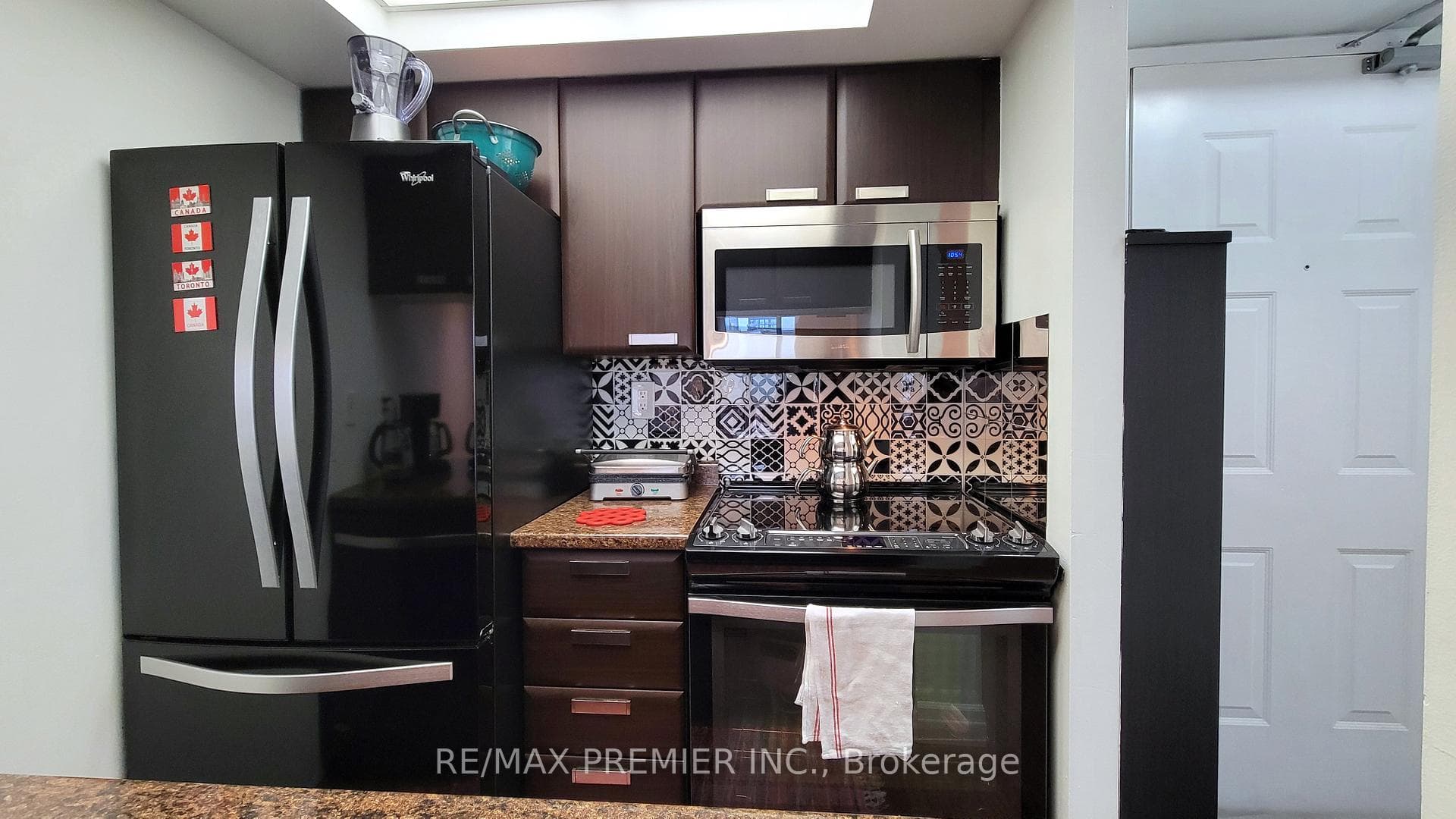 222 The Esplanade N/A Unit 1020 photo 9