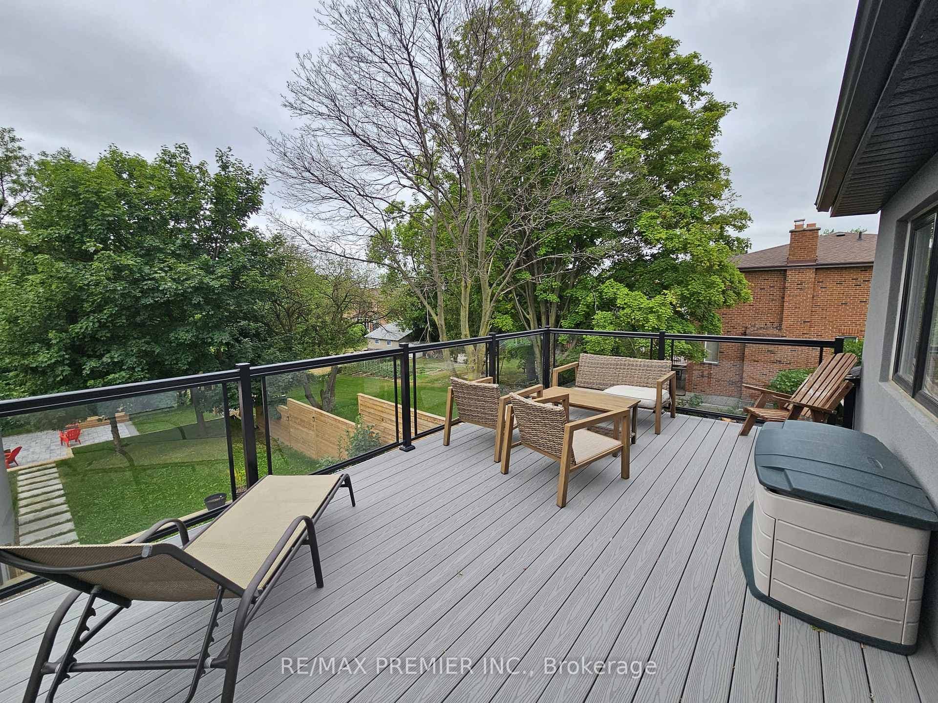 11 Edison Circle photo 26