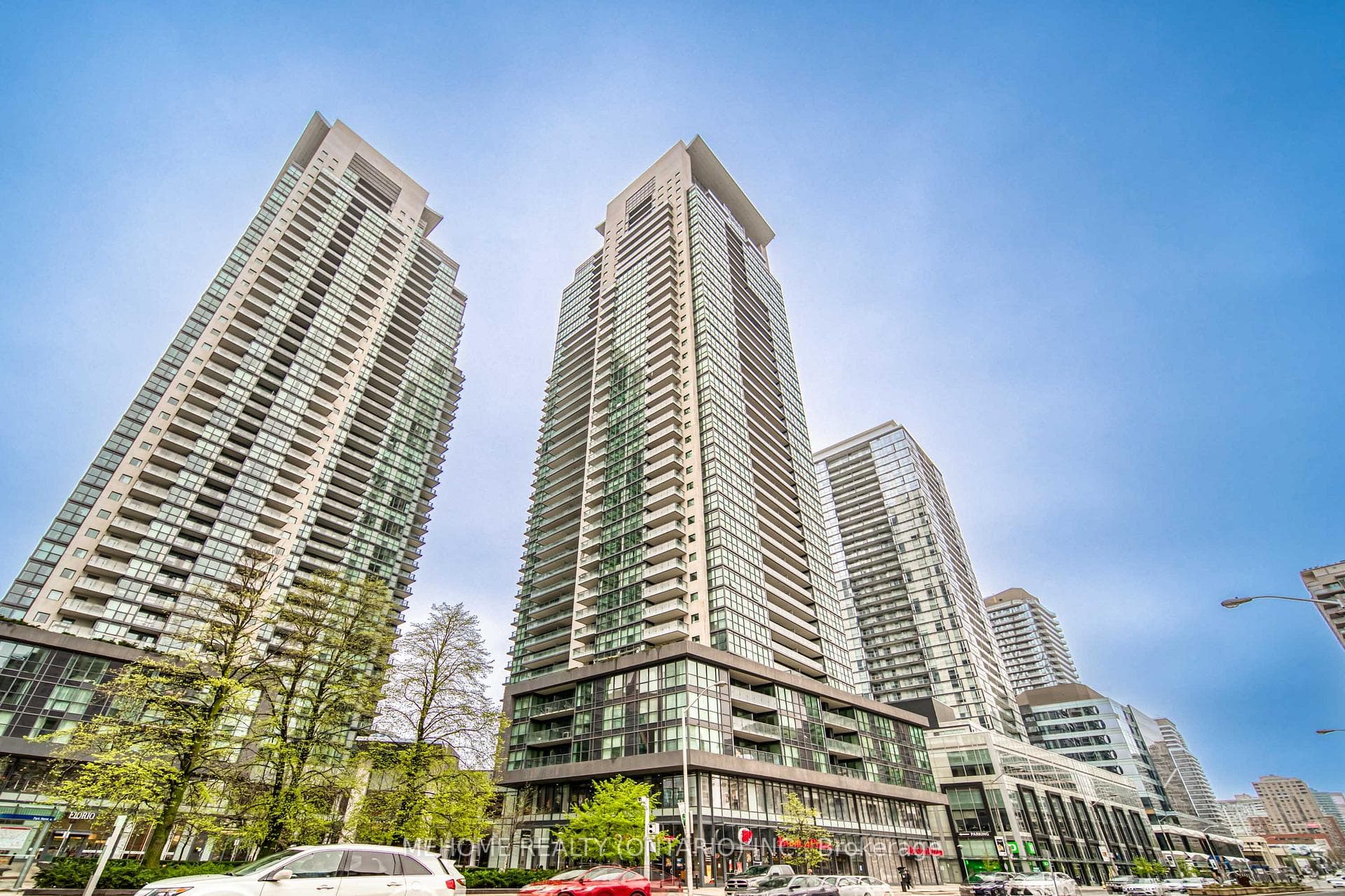 5168 Yonge Street Unit 502 photo 2