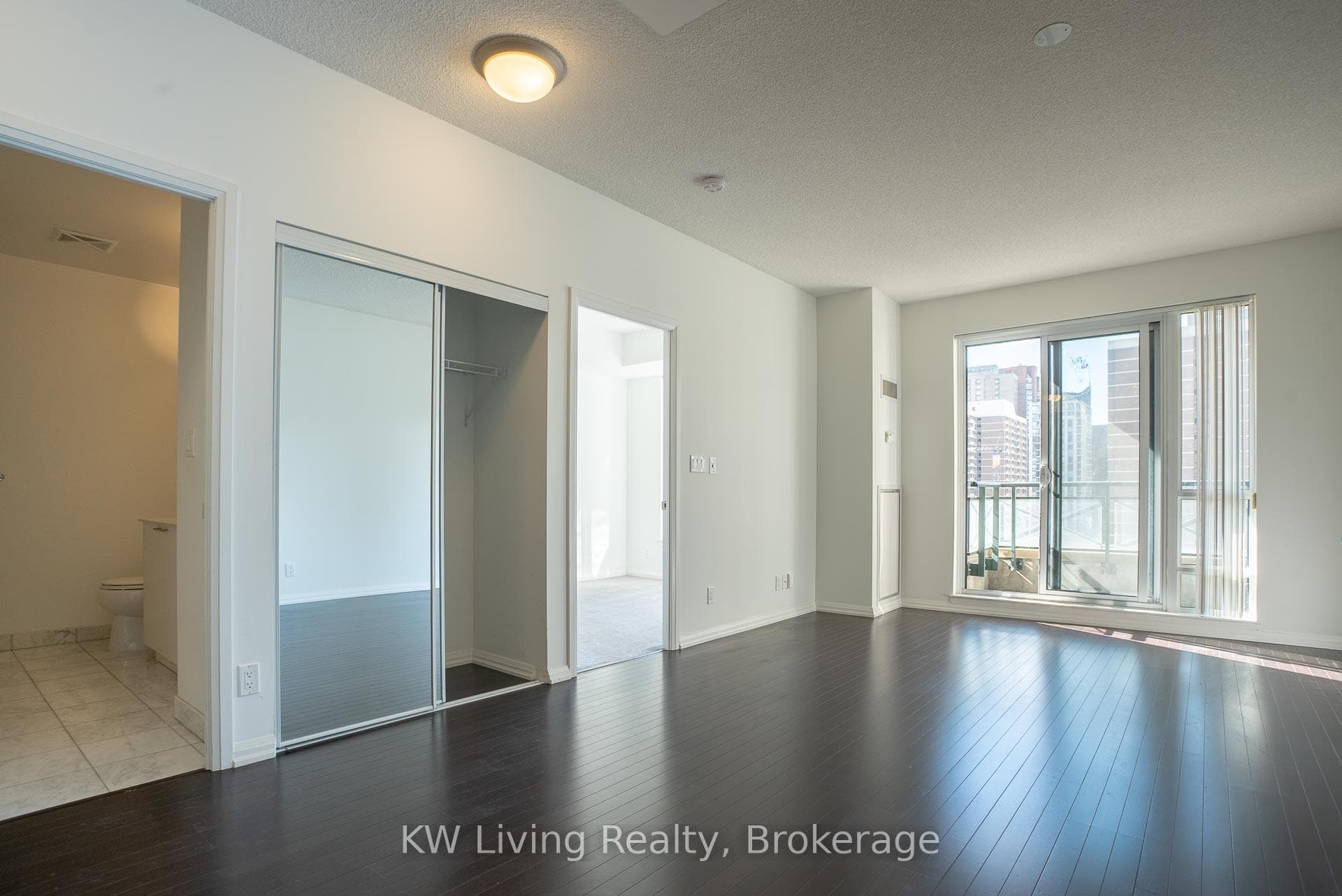 35 Hayden Street Unit 919 photo 4