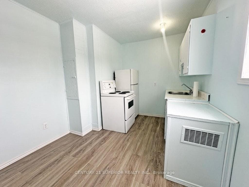 107 Third Ave photo 42