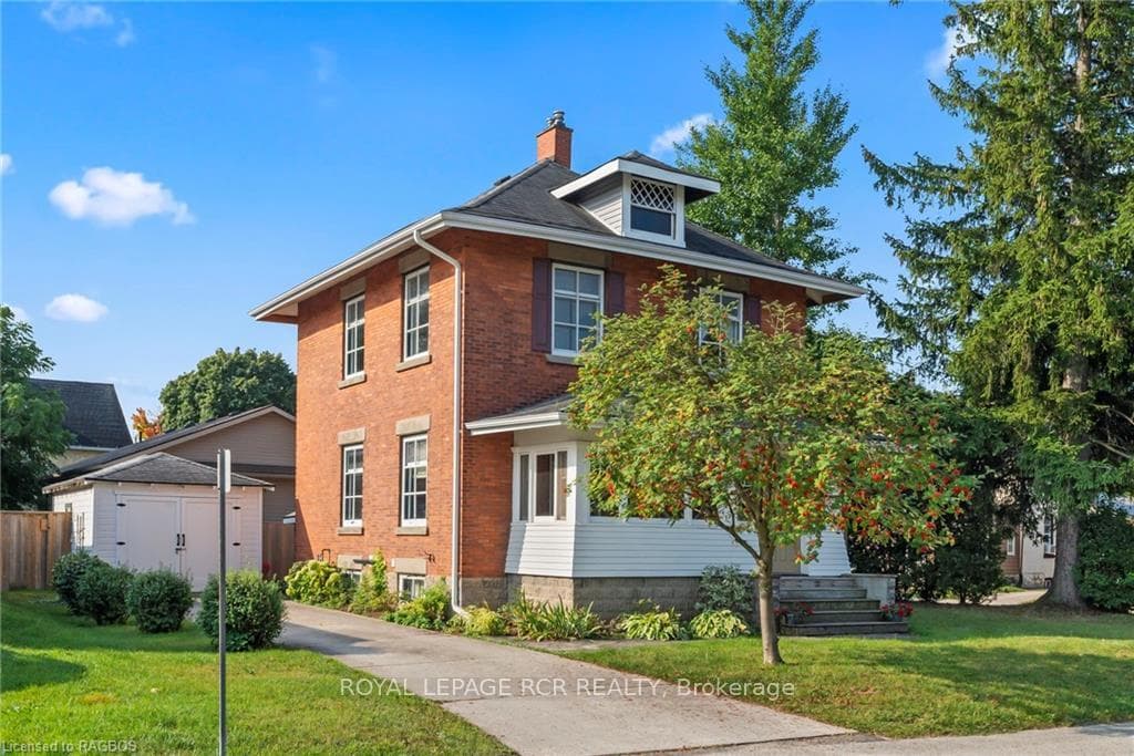 185 9TH Street photo 2