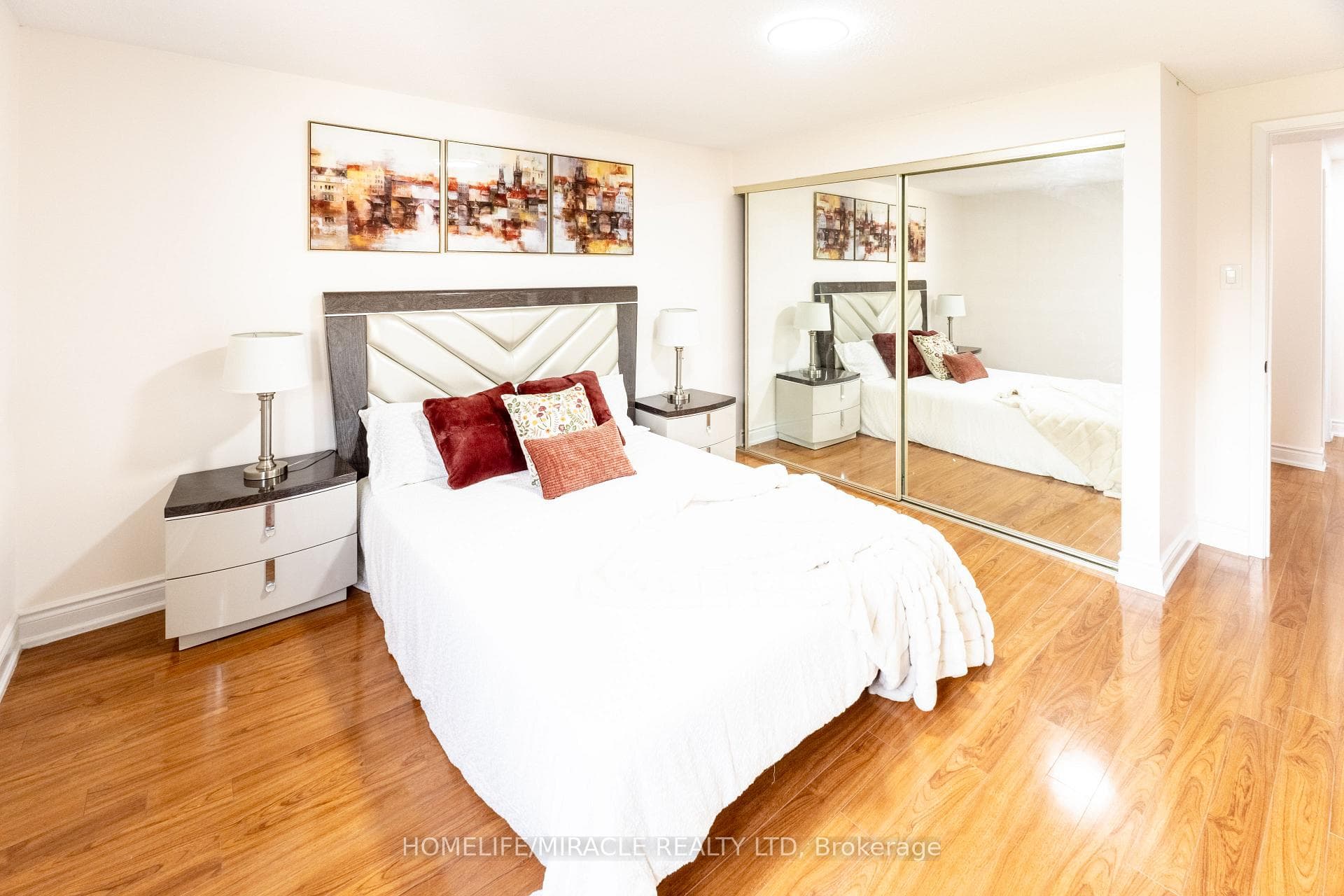 60 Denlow Drive photo 22