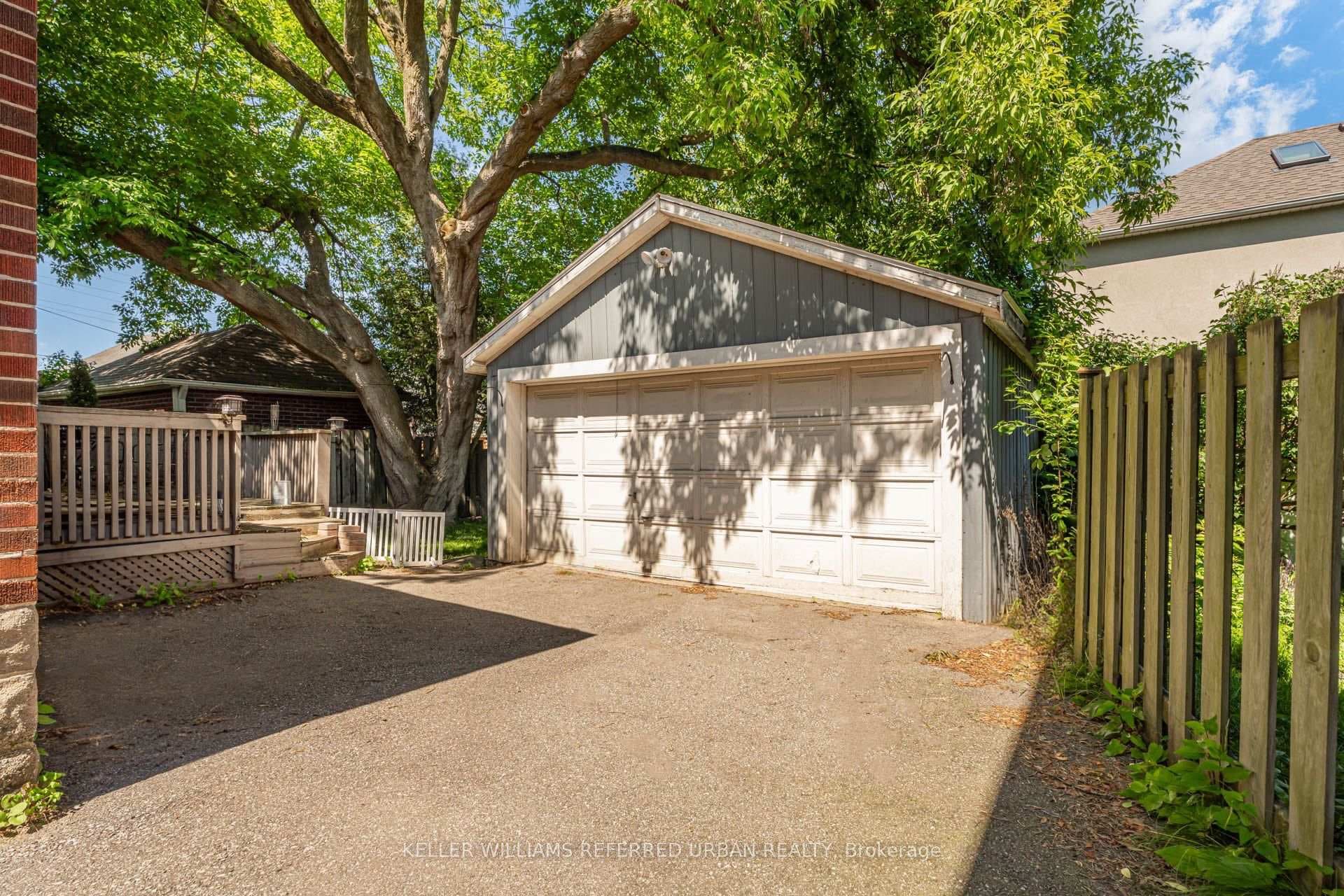 71 Queens Avenue photo 37