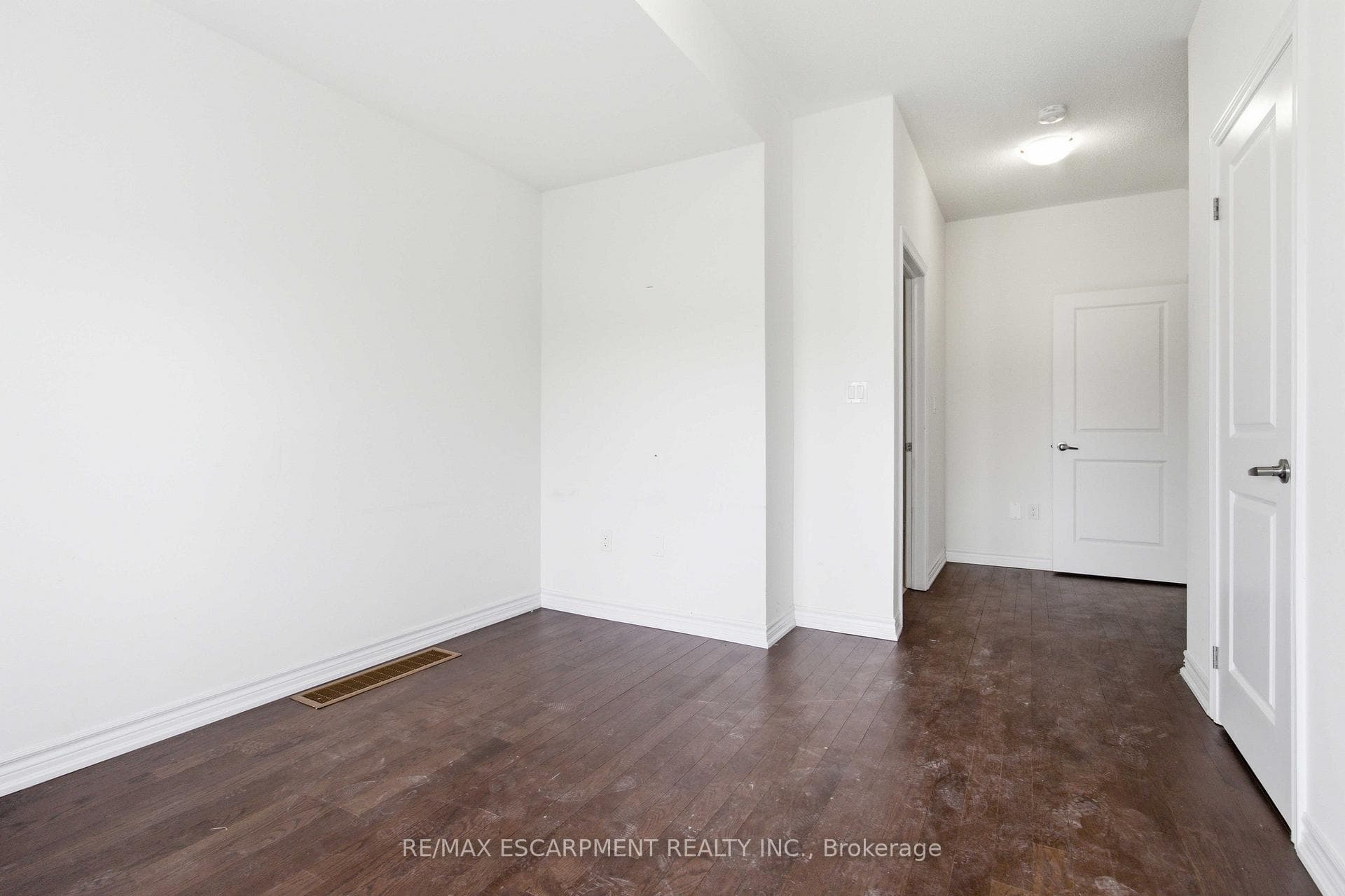 12230 McLaughlin Road photo 6
