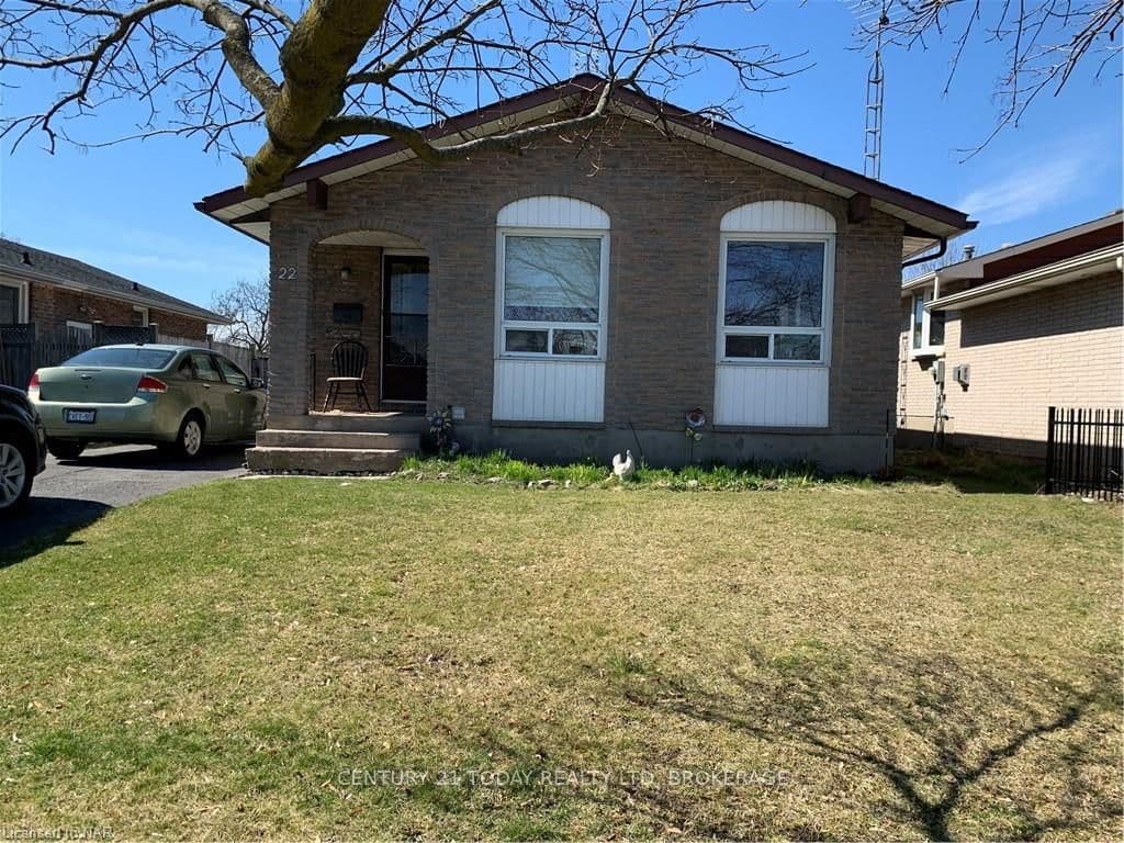 22 LORAINE Drive photo 2