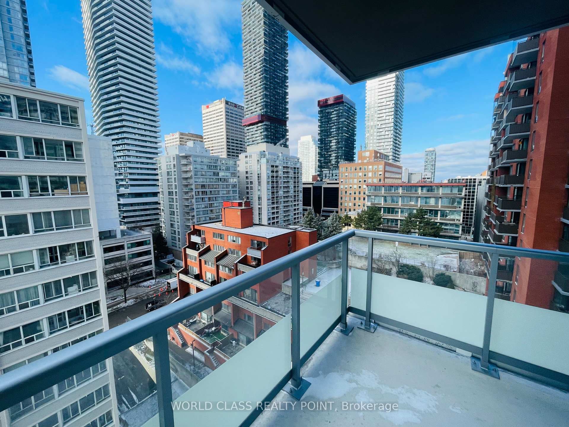 50 Dunfield Avenue Unit 1017 photo 11