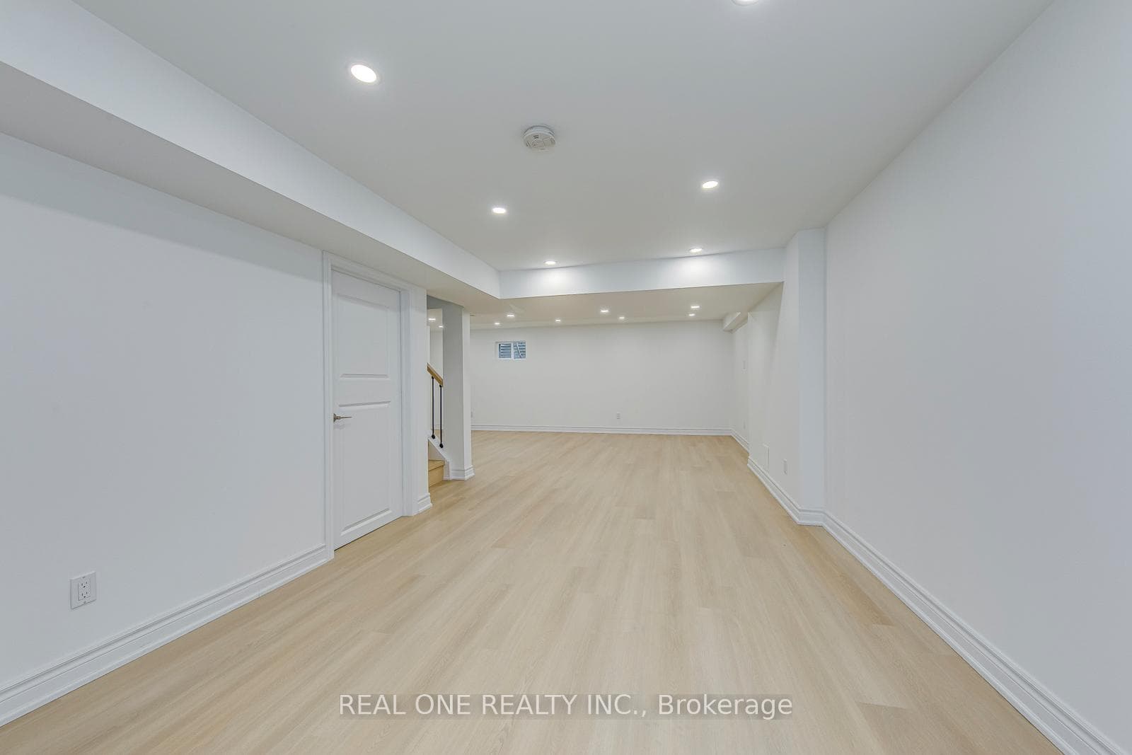 45 Hepworth Drive photo 38