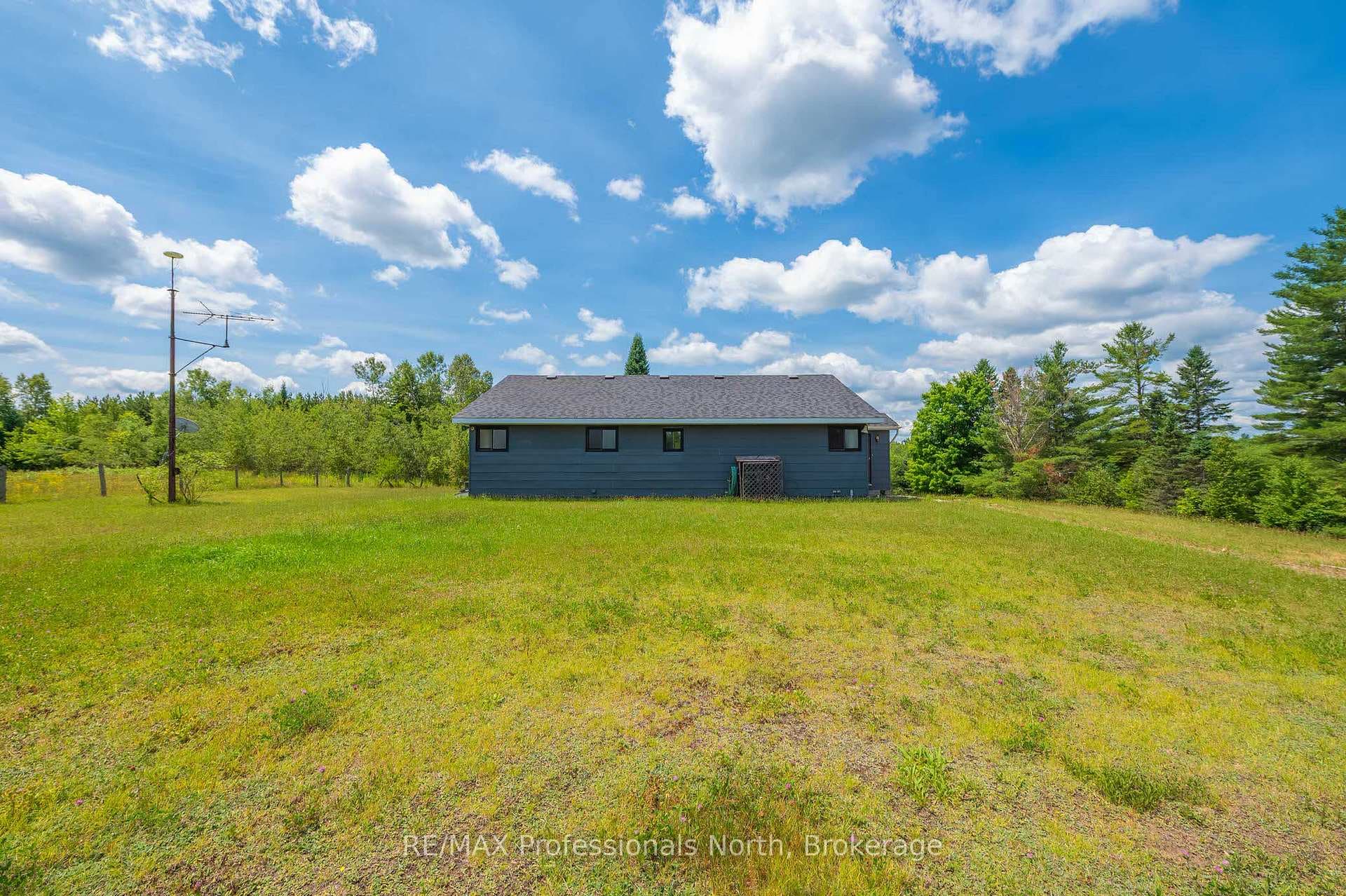 3204 Gelert Road photo 40