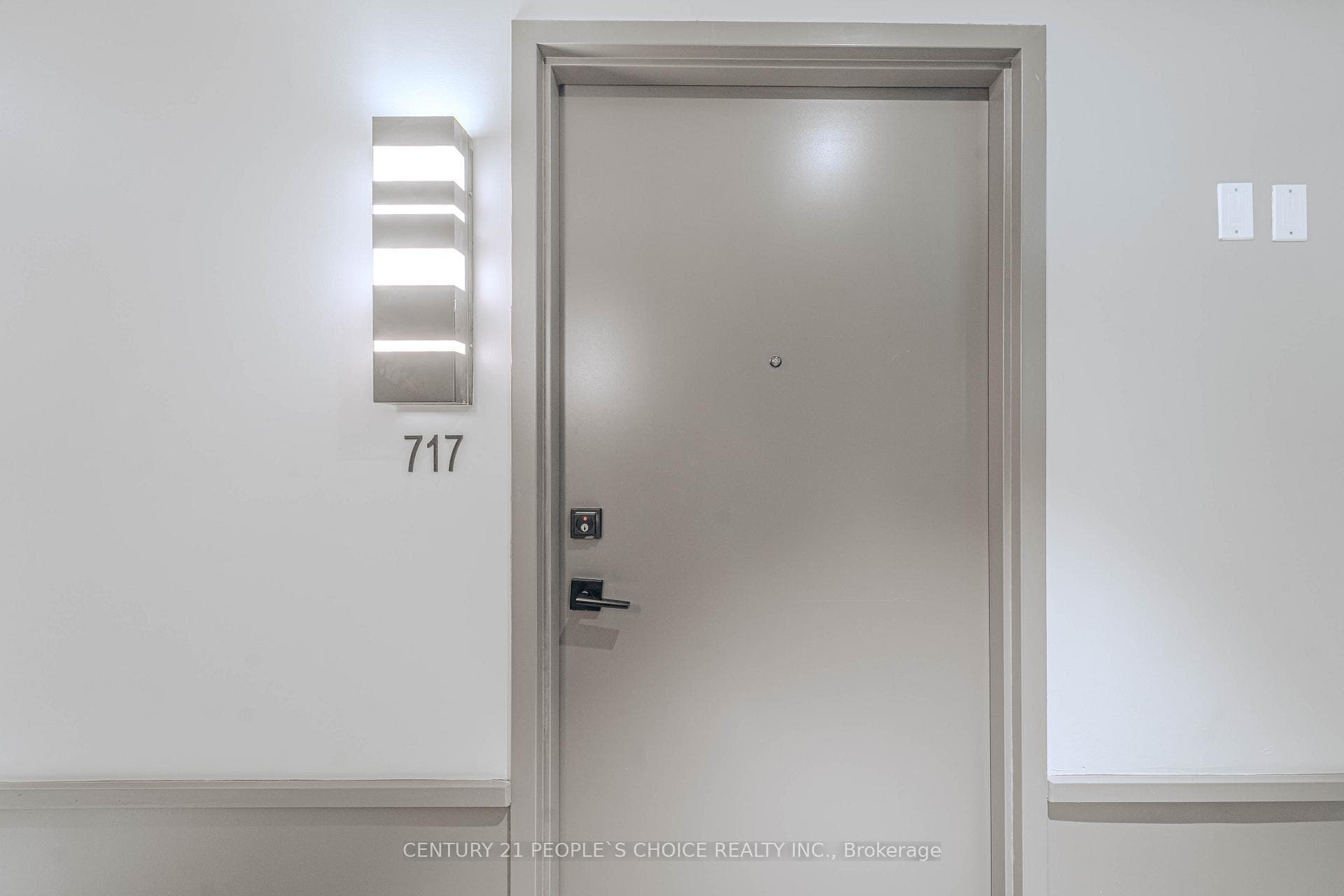 2489 Taunton Road Unit 717 photo 10