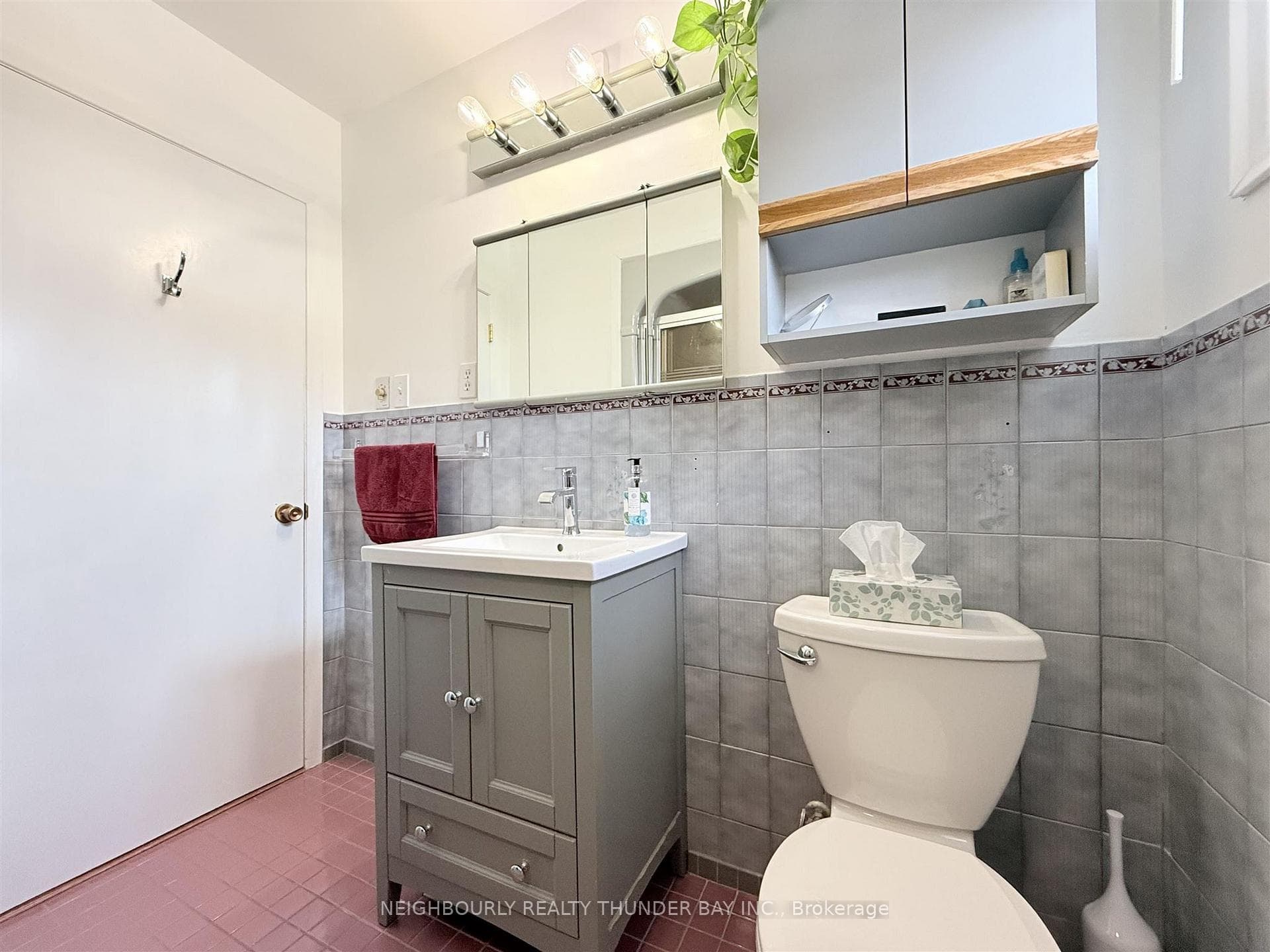 134 Elm Street photo 19