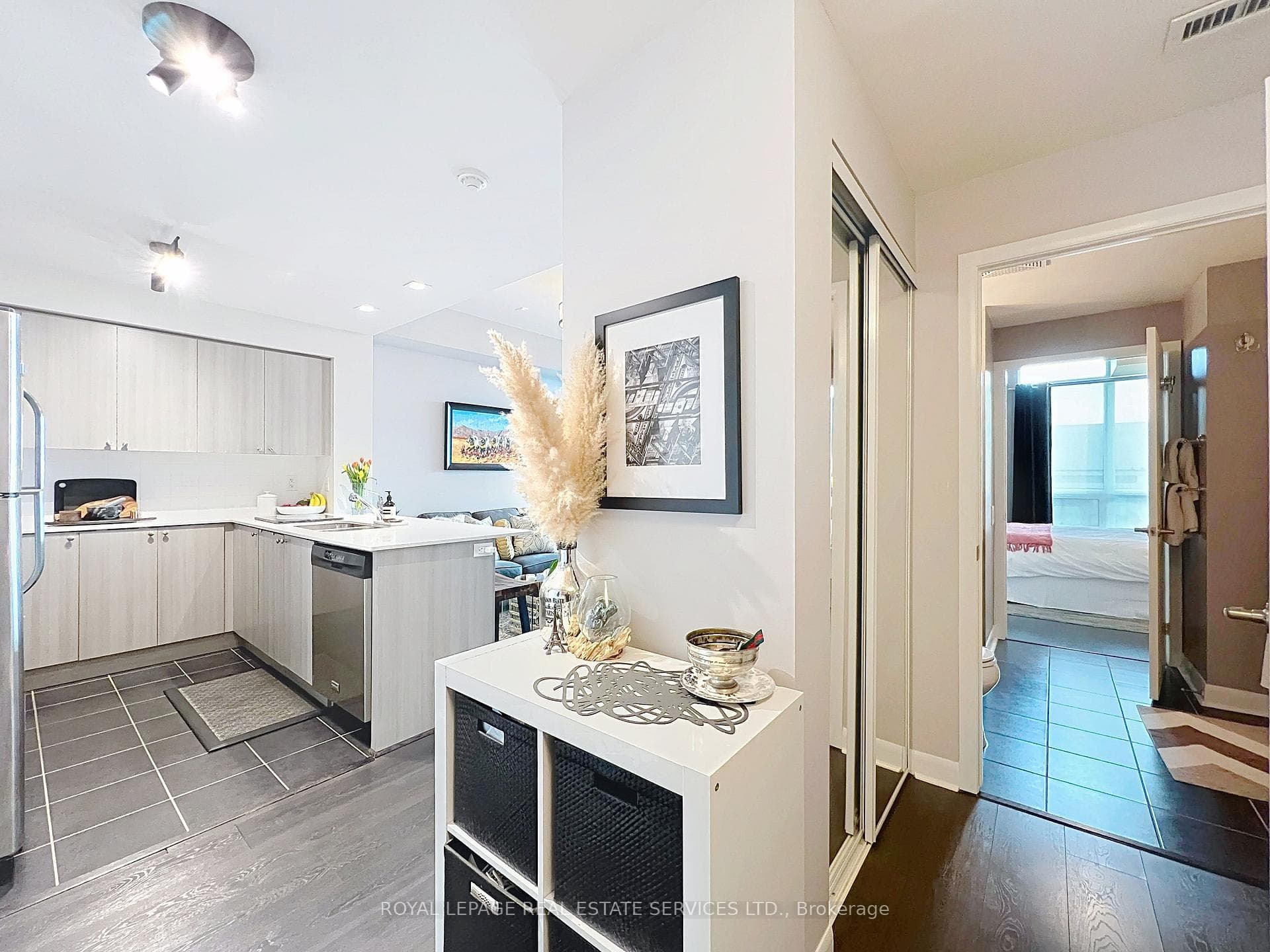 525 Wilson Avenue Unit 1010 photo 24