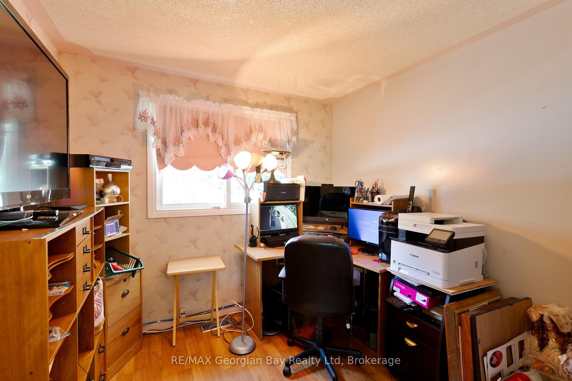 739 SIMCOE Avenue photo 23