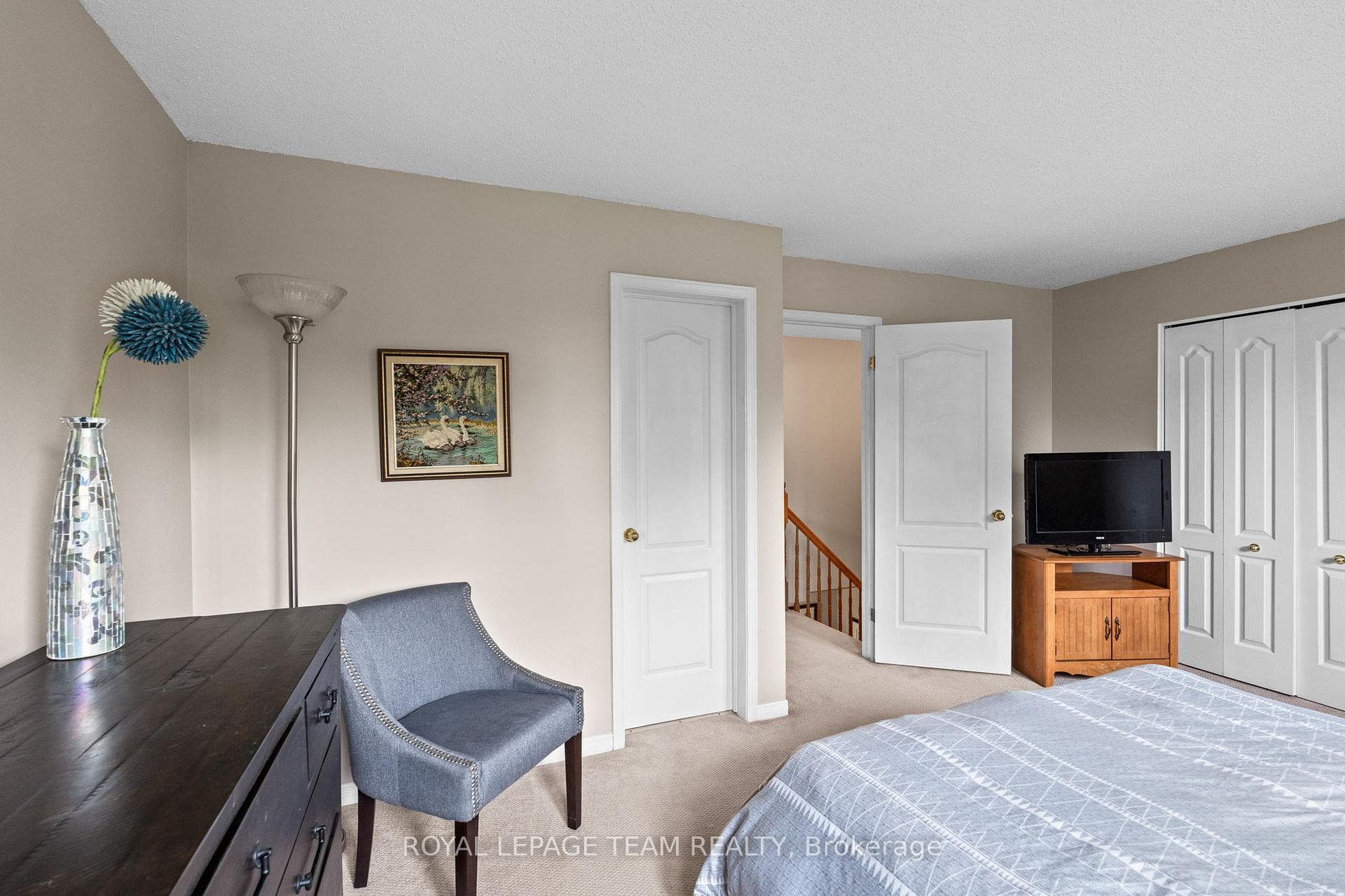 32 Whitegate Crescent photo 22
