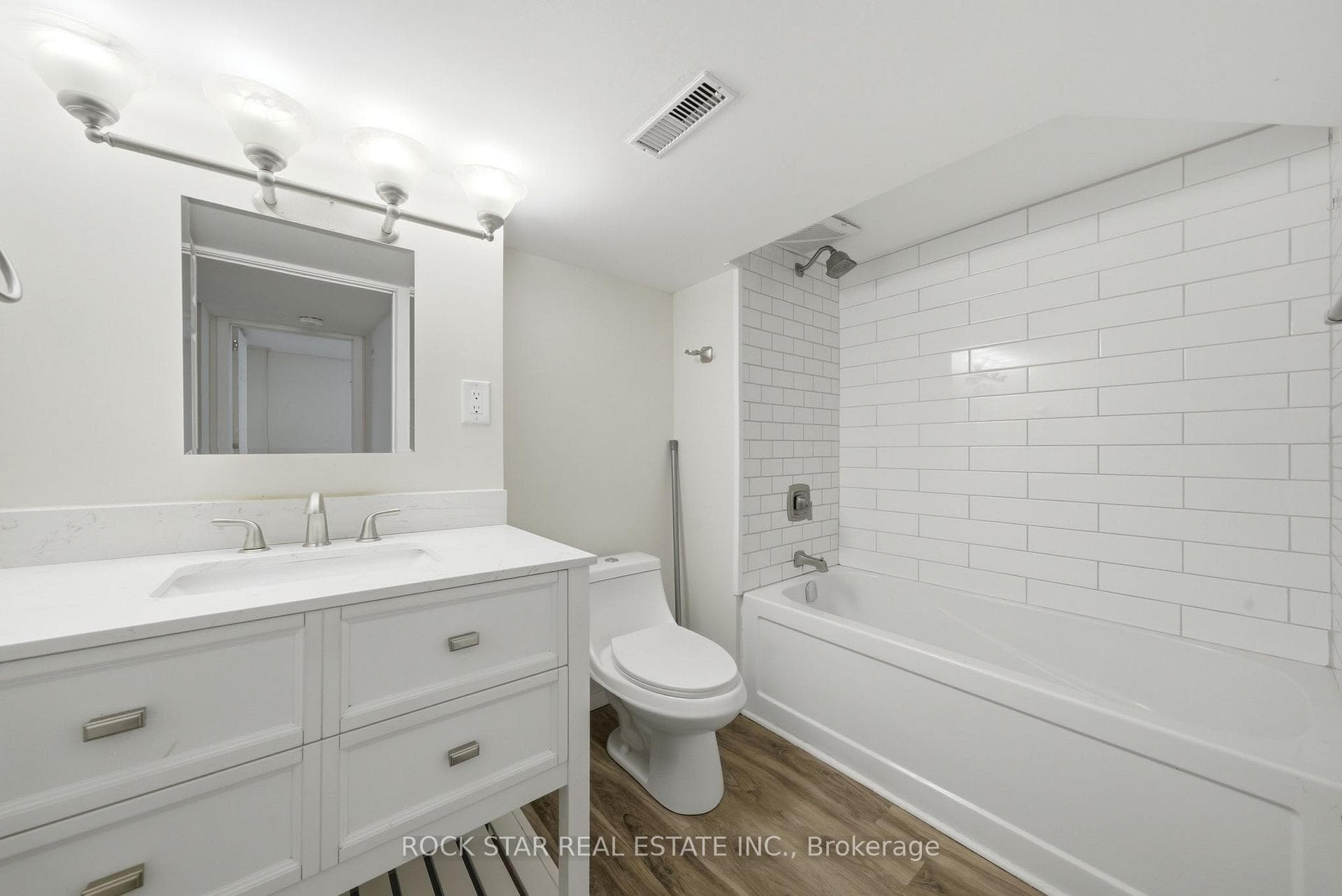 Back Unit #3 - Bathroom 4PC