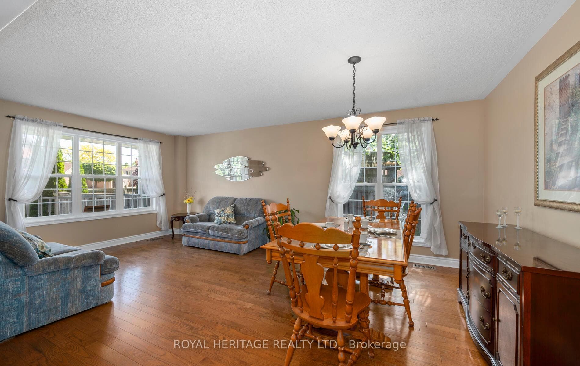 31 Sagewood Avenue photo 6