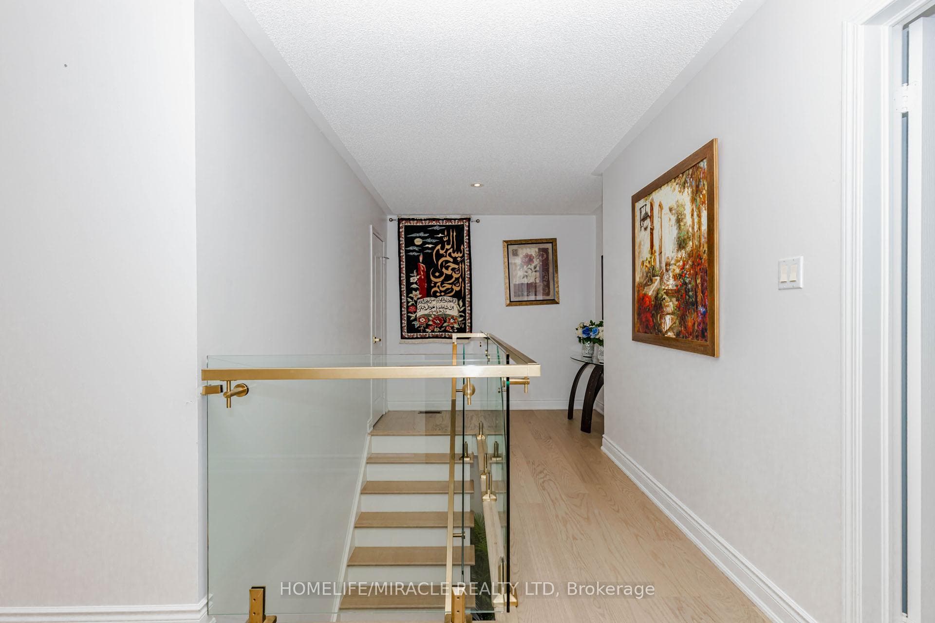 3339 Crompton Crescent photo 23