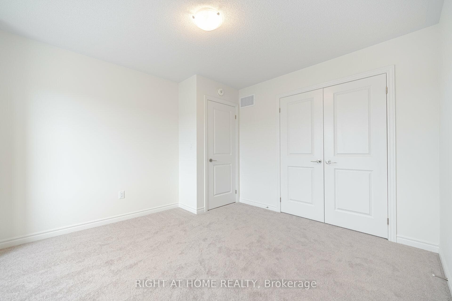 496 Twin Streams Road photo 32