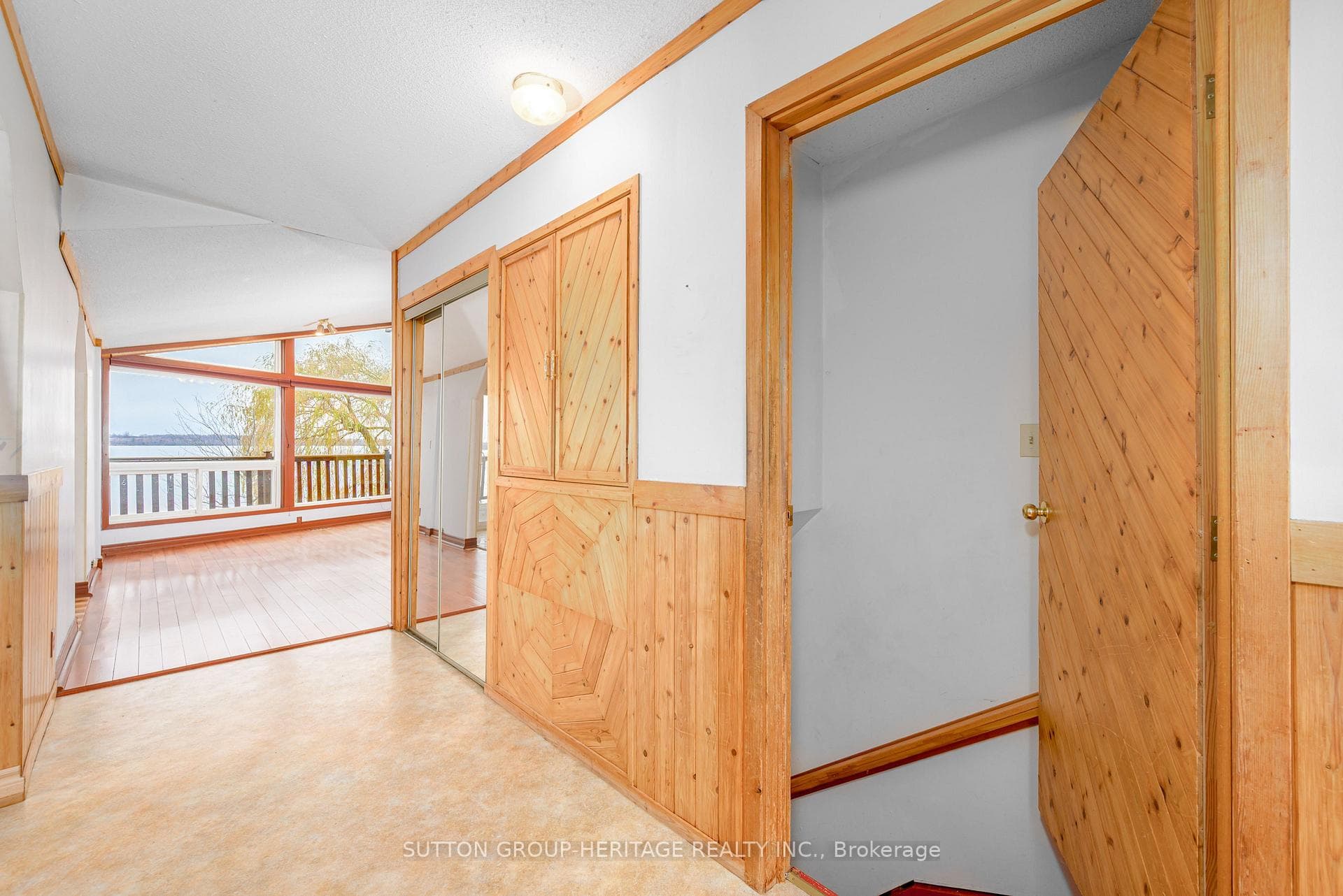 24 Pleasant View Crescent photo 31
