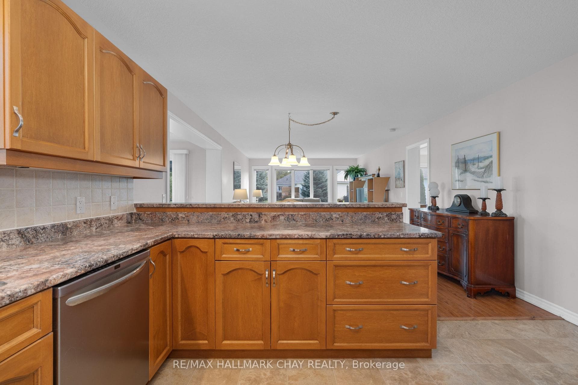 27 North Carolina Avenue photo 9