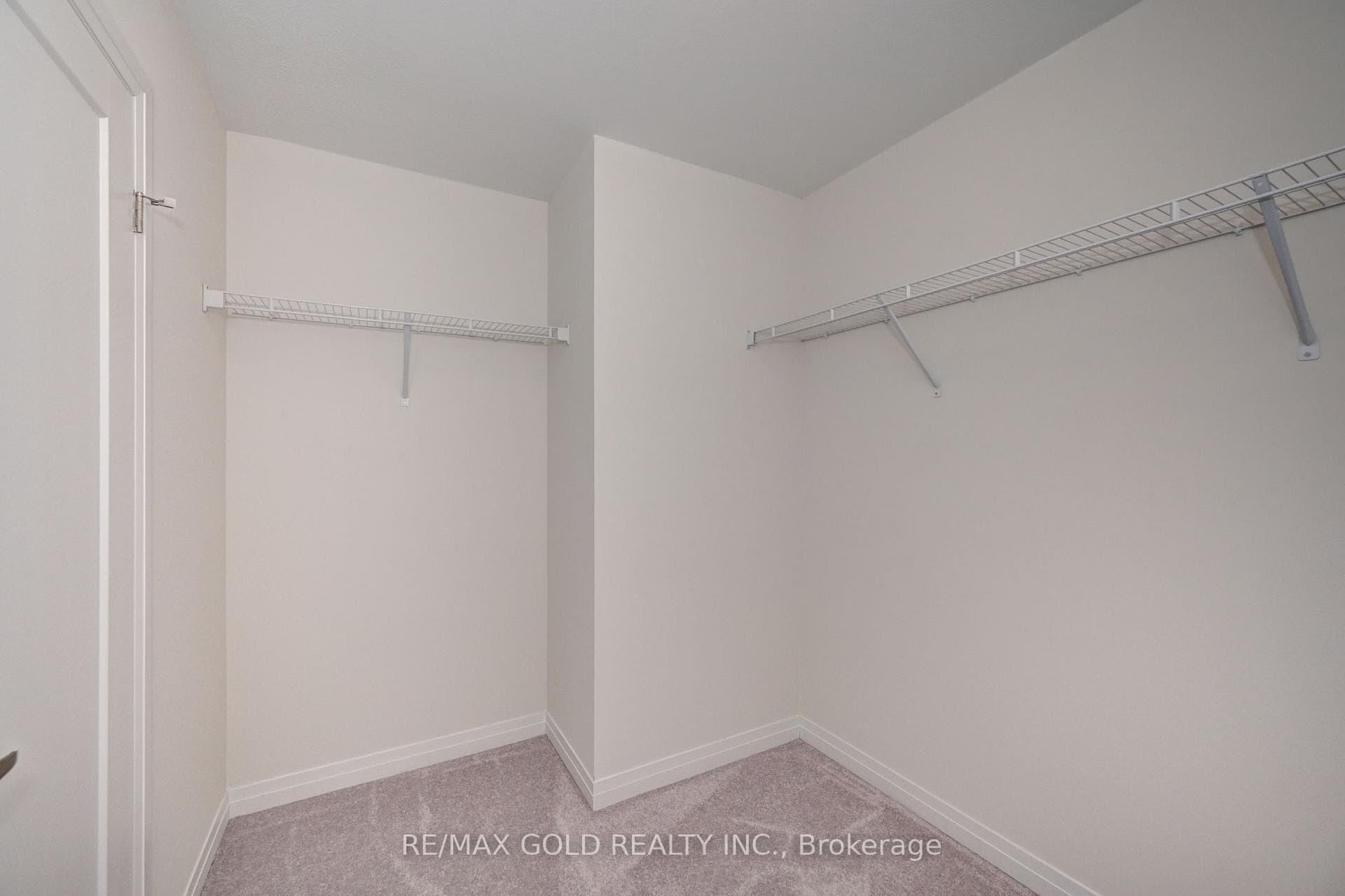 465 Robert Woolner Street photo 26