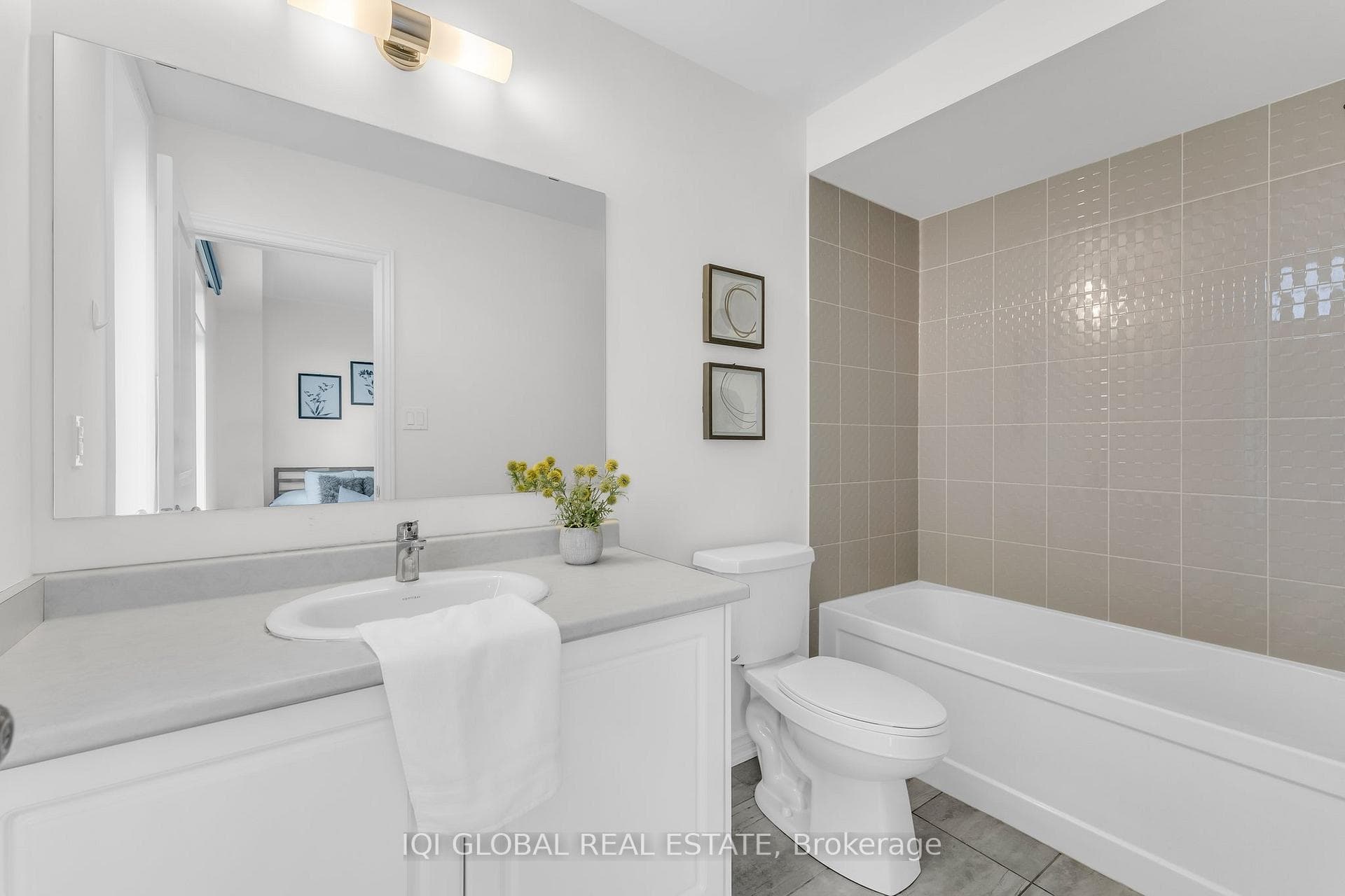 7 Douet Lane photo 32