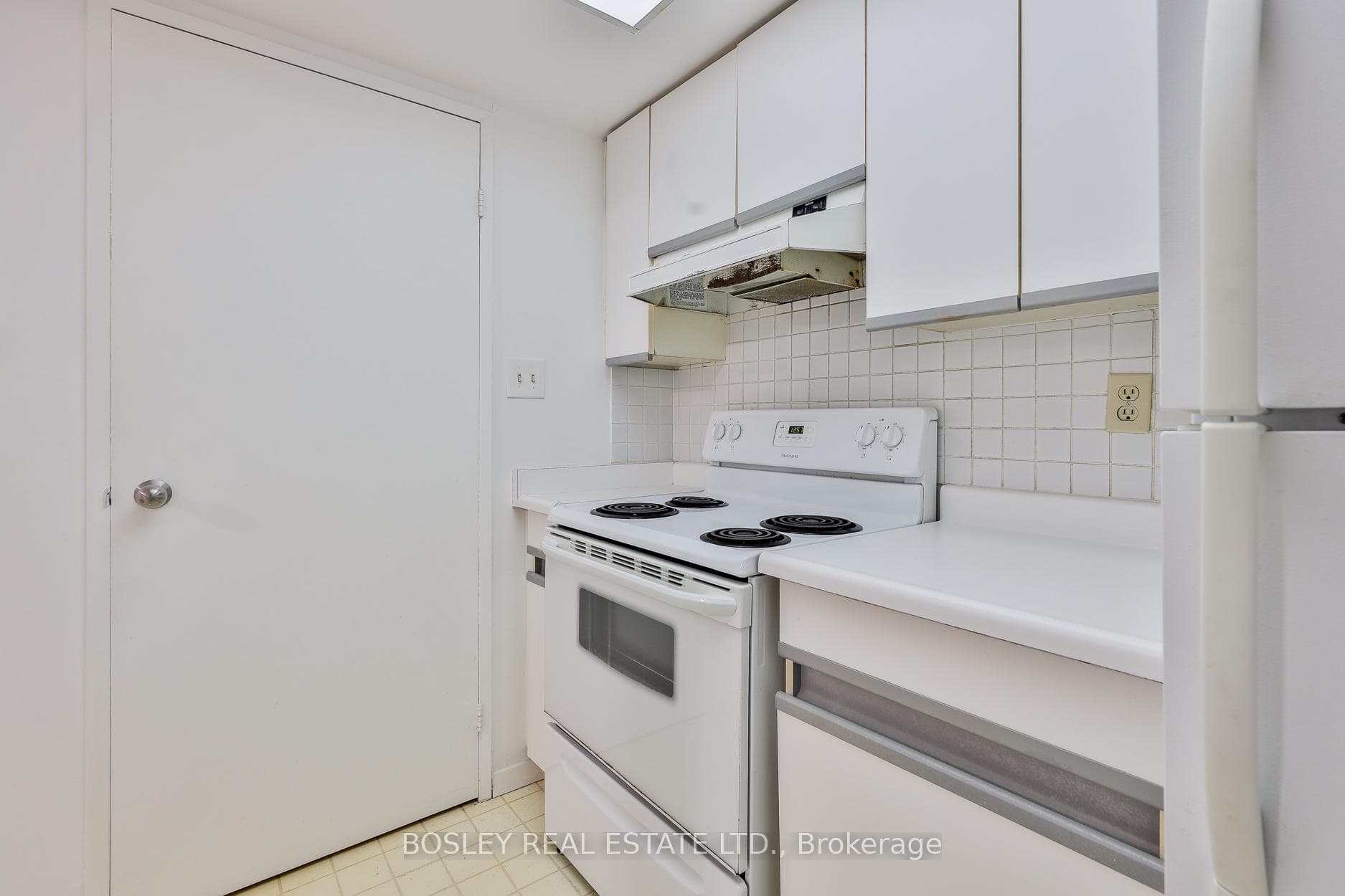 1001 Bay Street Unit 2108 photo 7