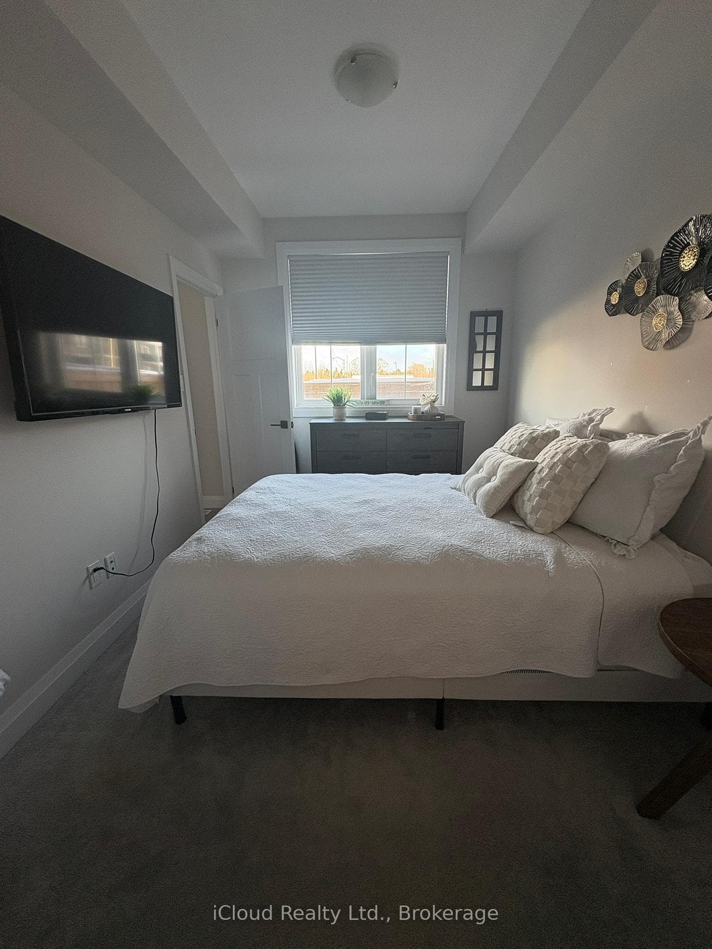 677 Park Road Unit 18 photo 8