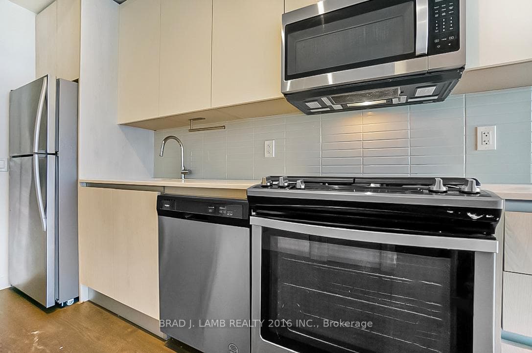 2A Church Street Unit 1608 photo 4