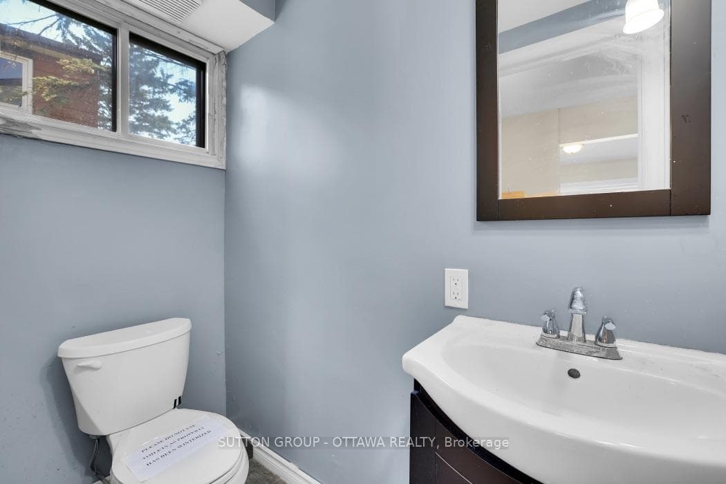 2014 Falkirk Crescent photo 15