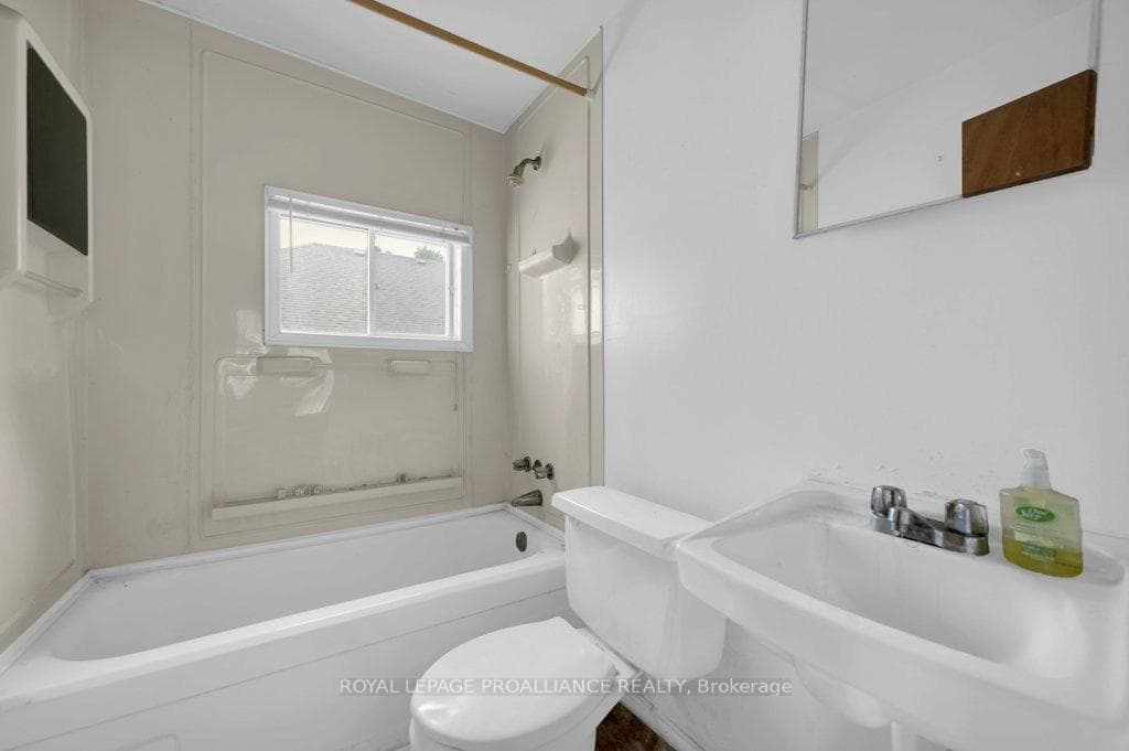 264 Victoria Avenue photo 16
