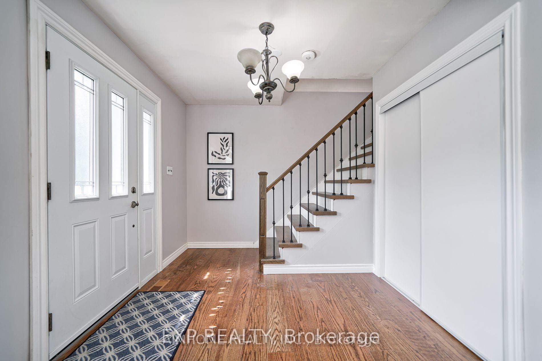 53 Aveline Crescent Unit Upper photo 4