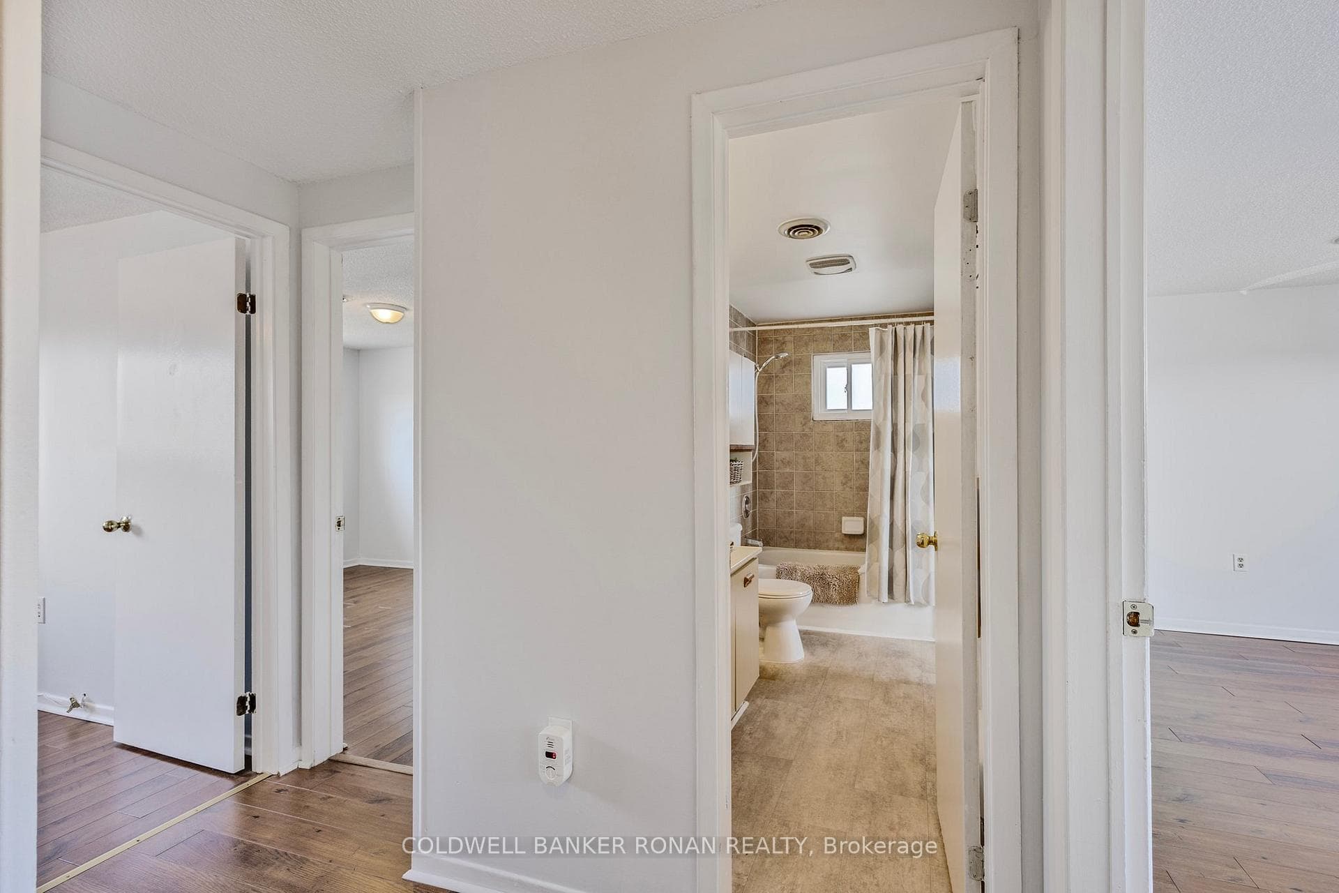 89 Hickling Trail photo 14
