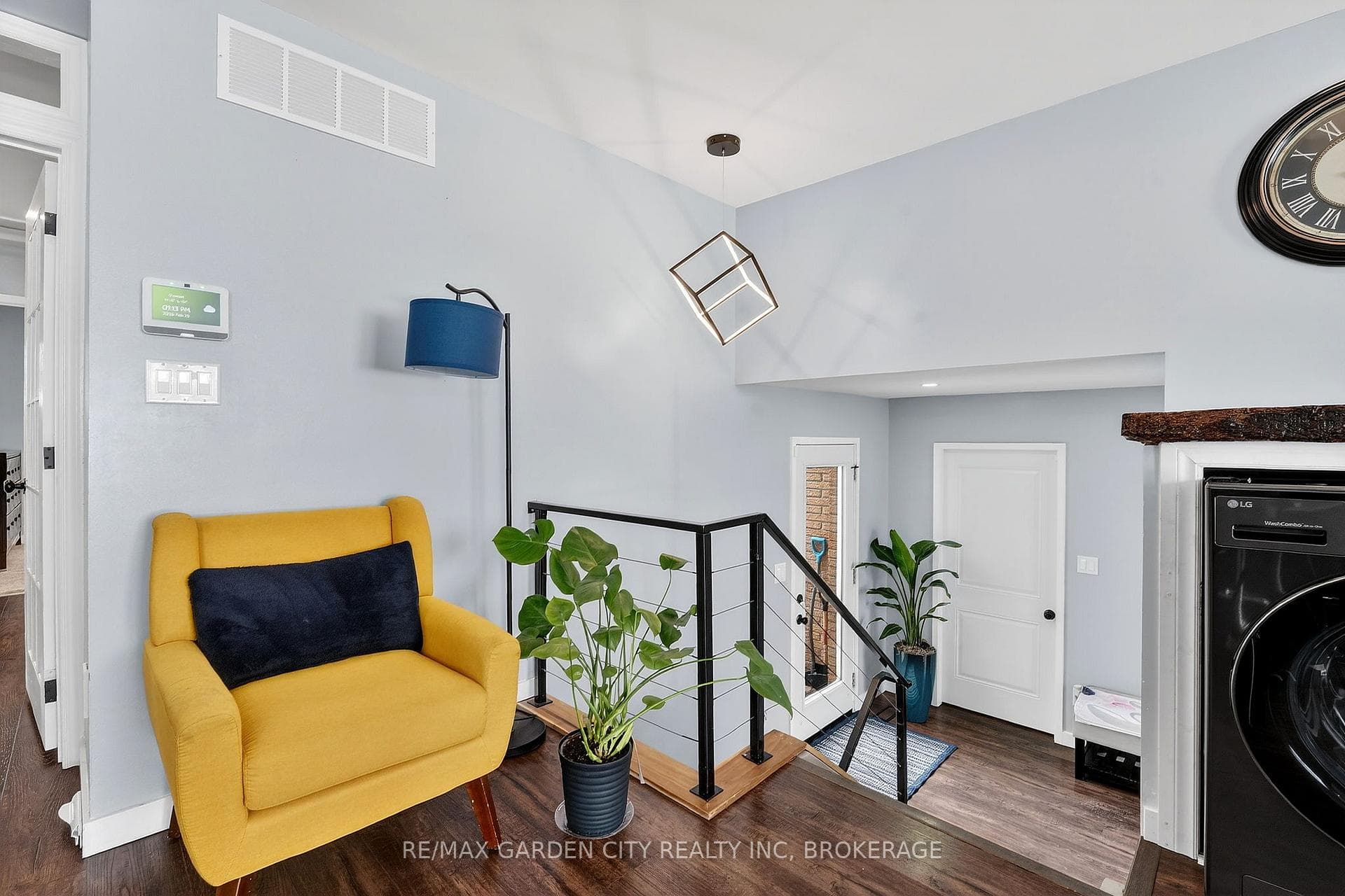 8146 WESTWOOD Street photo 4