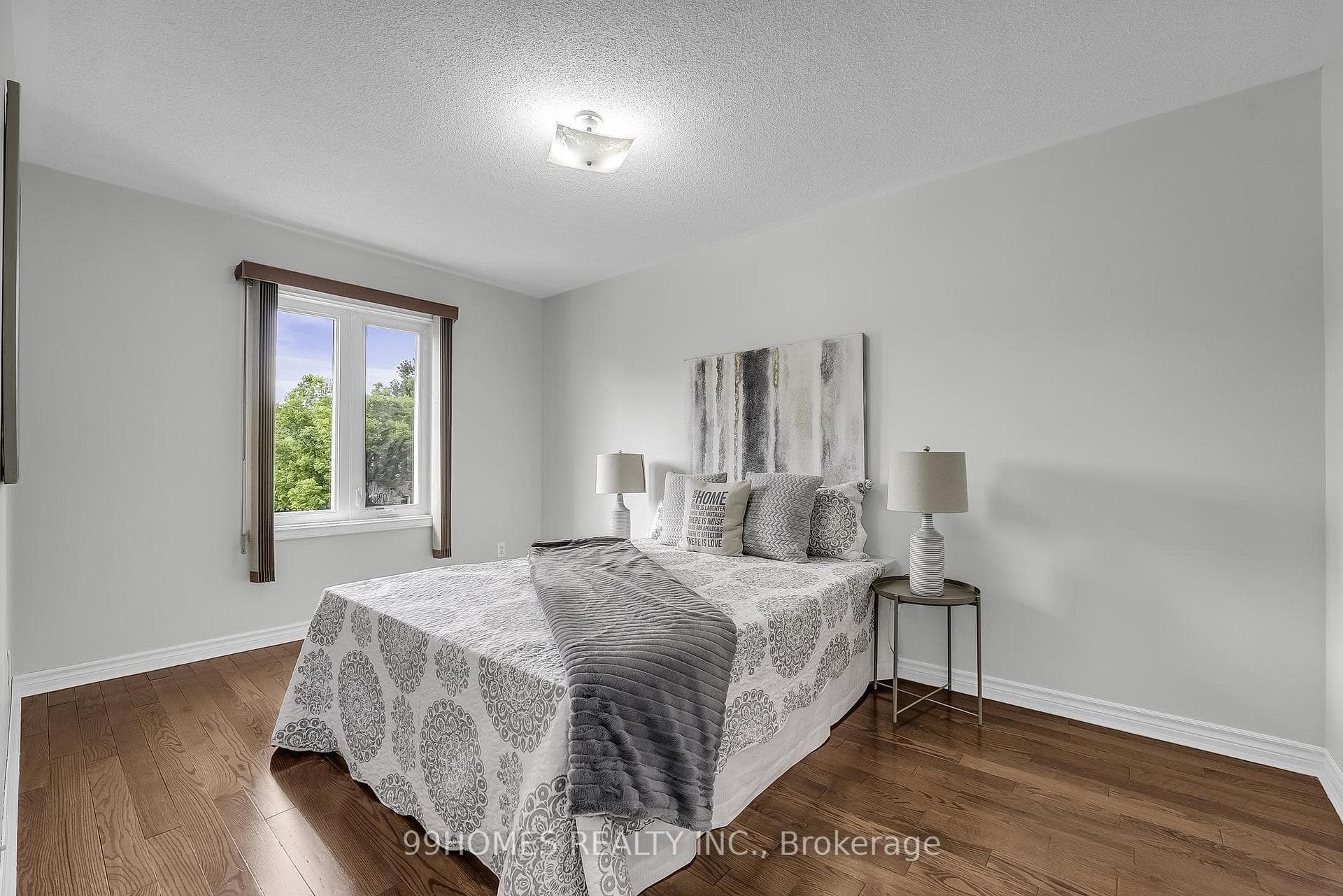 2227 Pell Crescent photo 24
